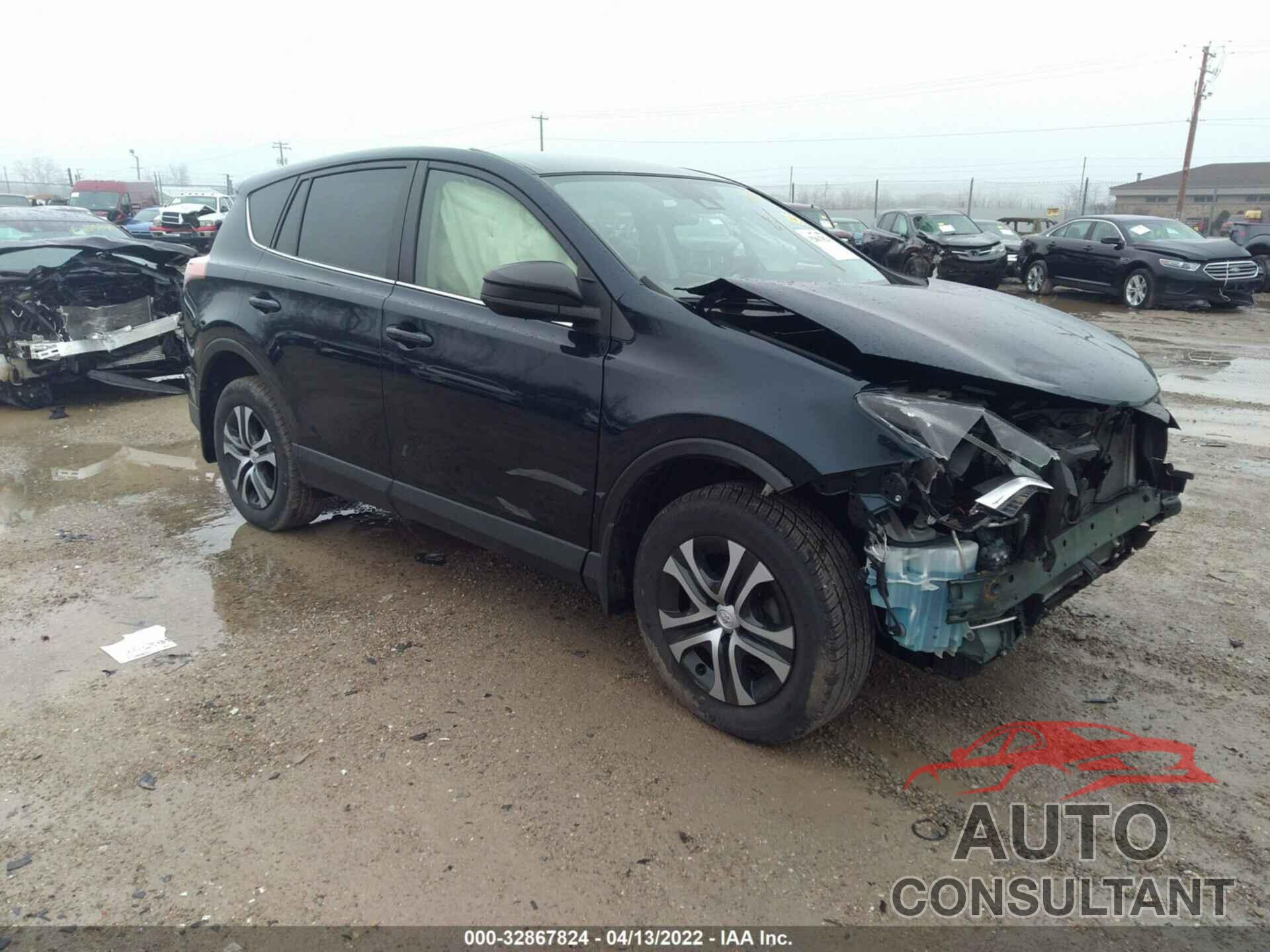 TOYOTA RAV4 2017 - JTMBFREV1HJ711647
