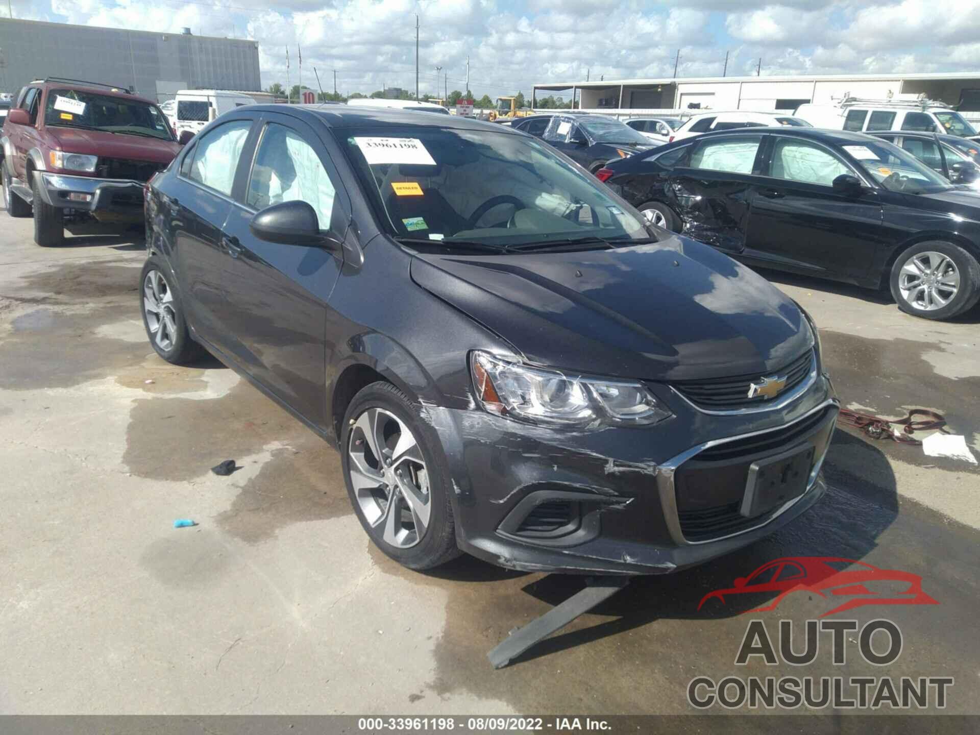 CHEVROLET SONIC 2018 - 1G1JF5SB5J4105800