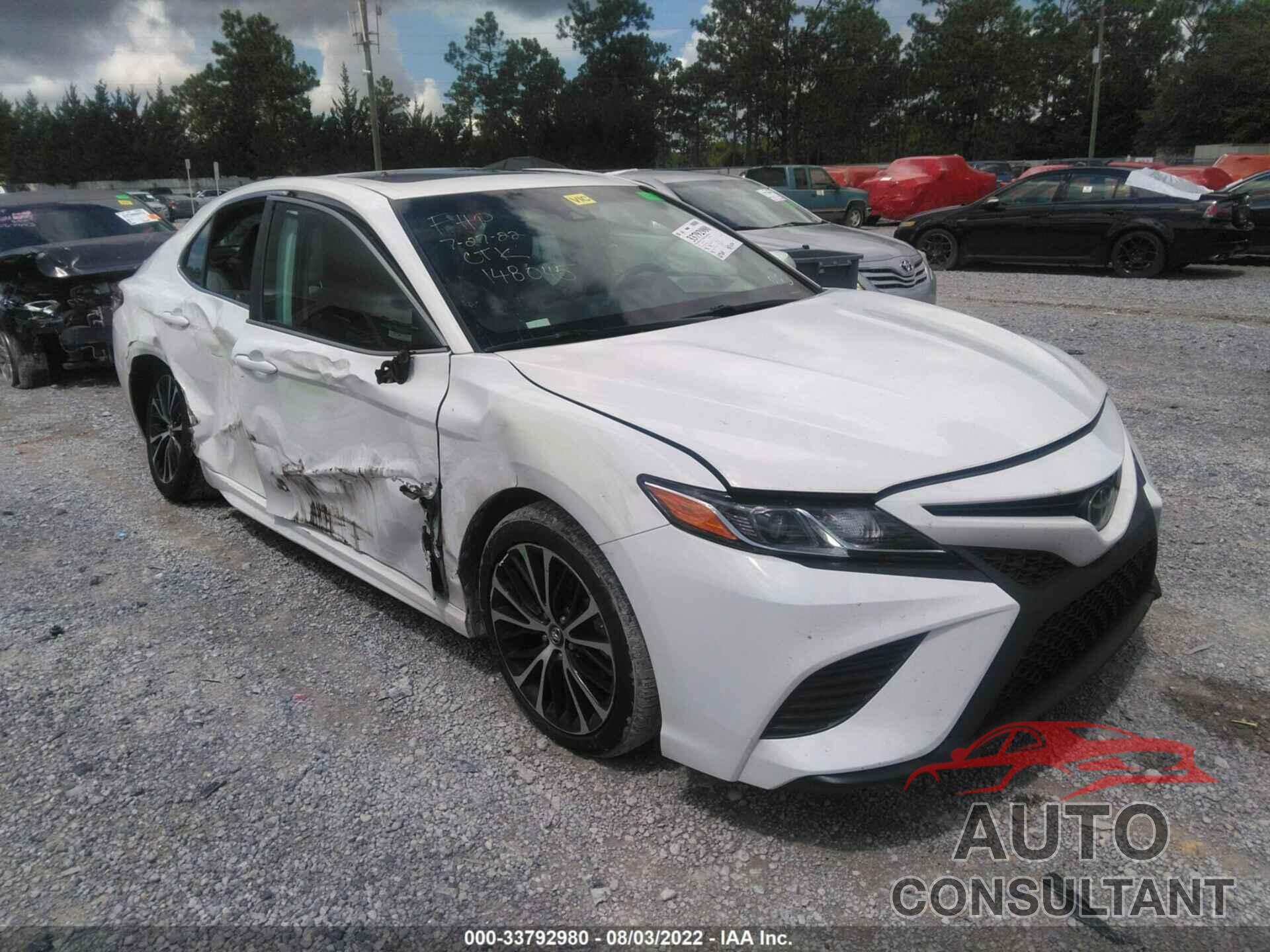 TOYOTA CAMRY 2018 - 4T1B11HK4JU148045