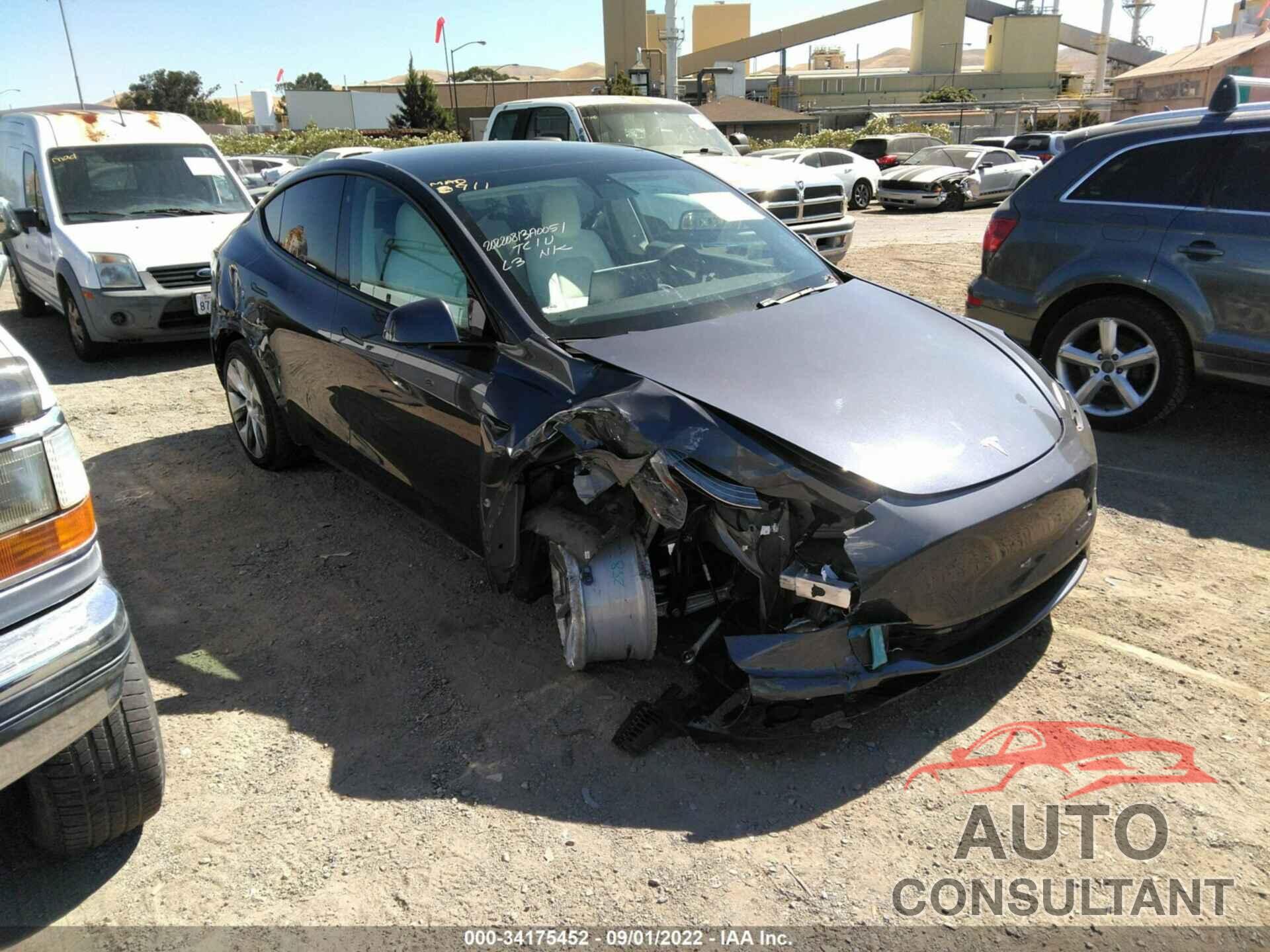 TESLA MODEL Y 2020 - 5YJYGDEE6LF042754