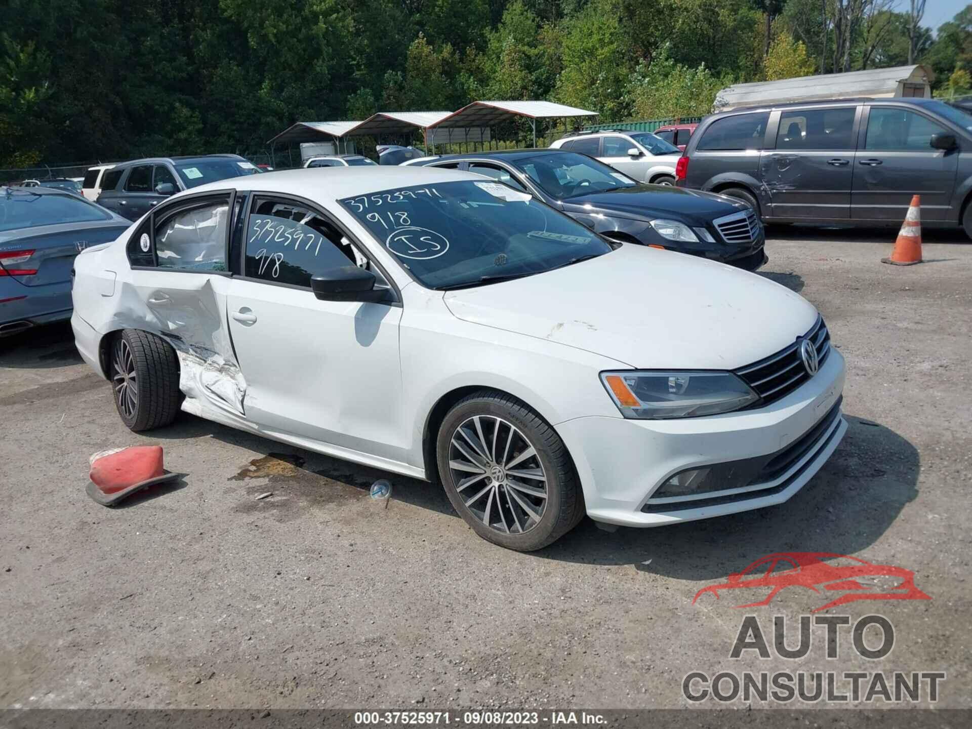 VOLKSWAGEN JETTA 2016 - 3VWB17AJ0GM265608