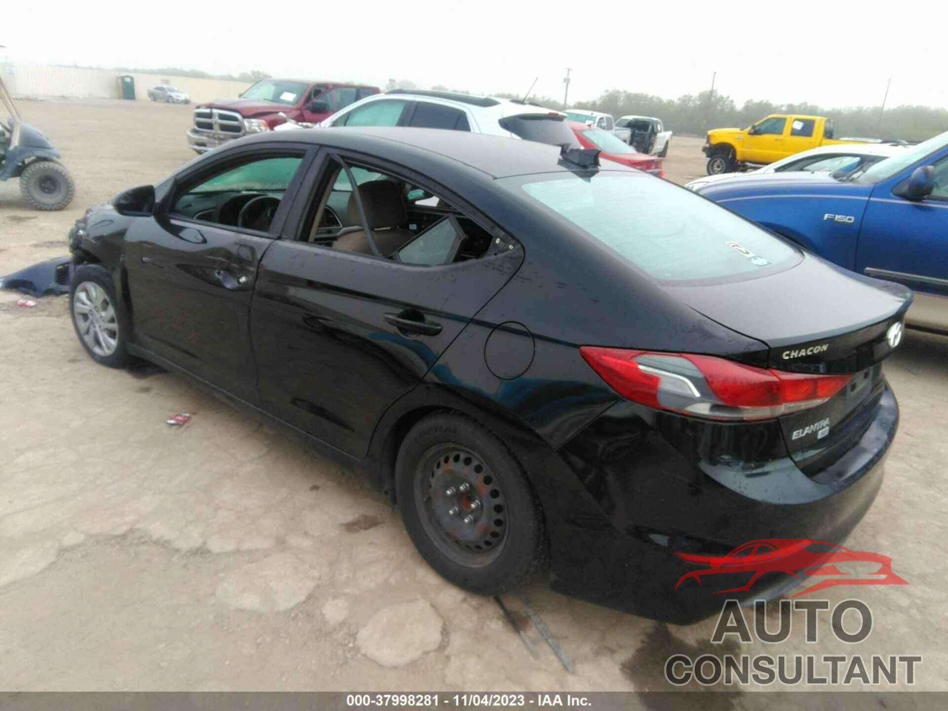 HYUNDAI ELANTRA 2017 - KMHD74LF0HU116366