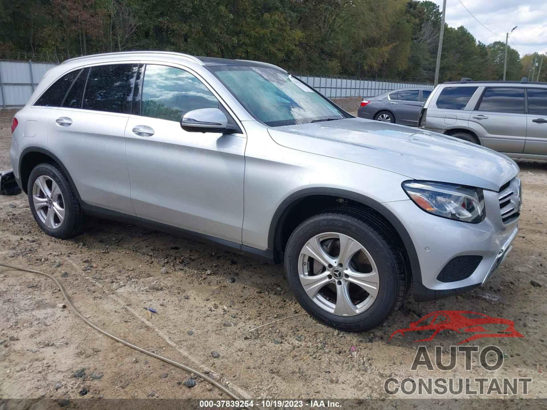 MERCEDES-BENZ GLC 300 2018 - WDC0G4KB6JV069937