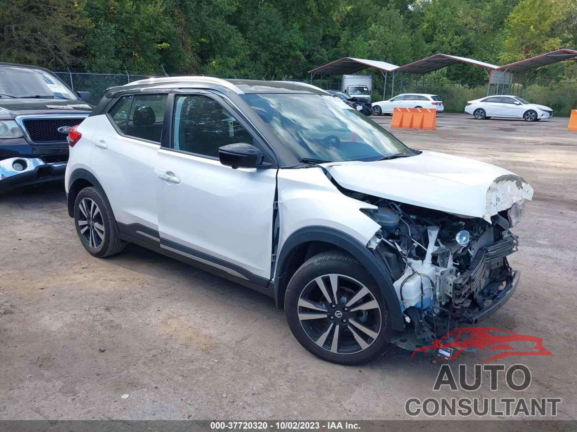 NISSAN KICKS 2018 - 3N1CP5CU1JL533017