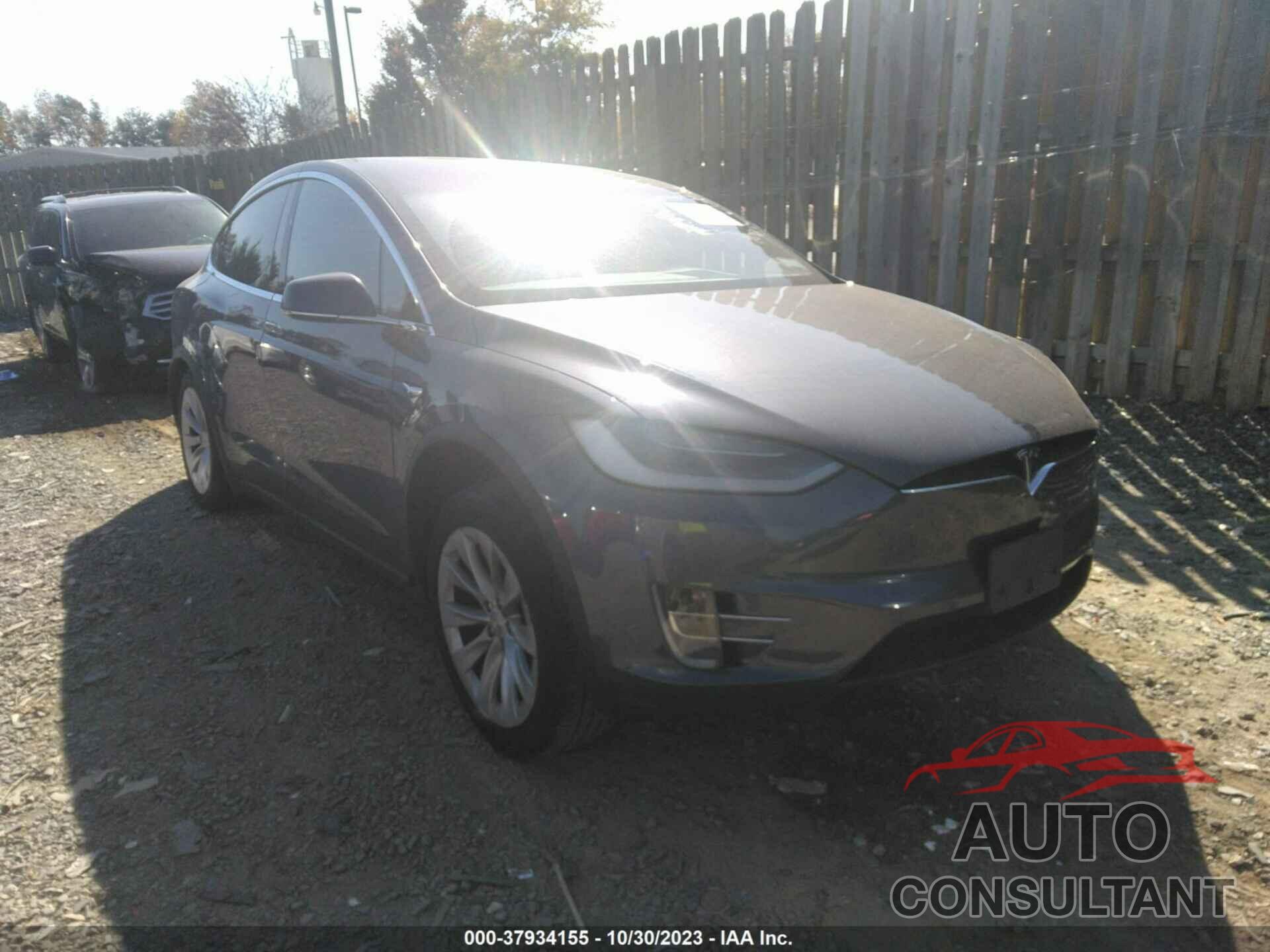 TESLA MODEL X 2020 - 5YJXCAE24LF235500