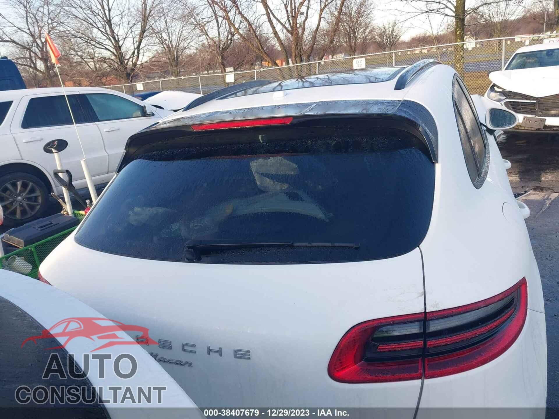 PORSCHE MACAN 2017 - WP1AA2A51HLB05937