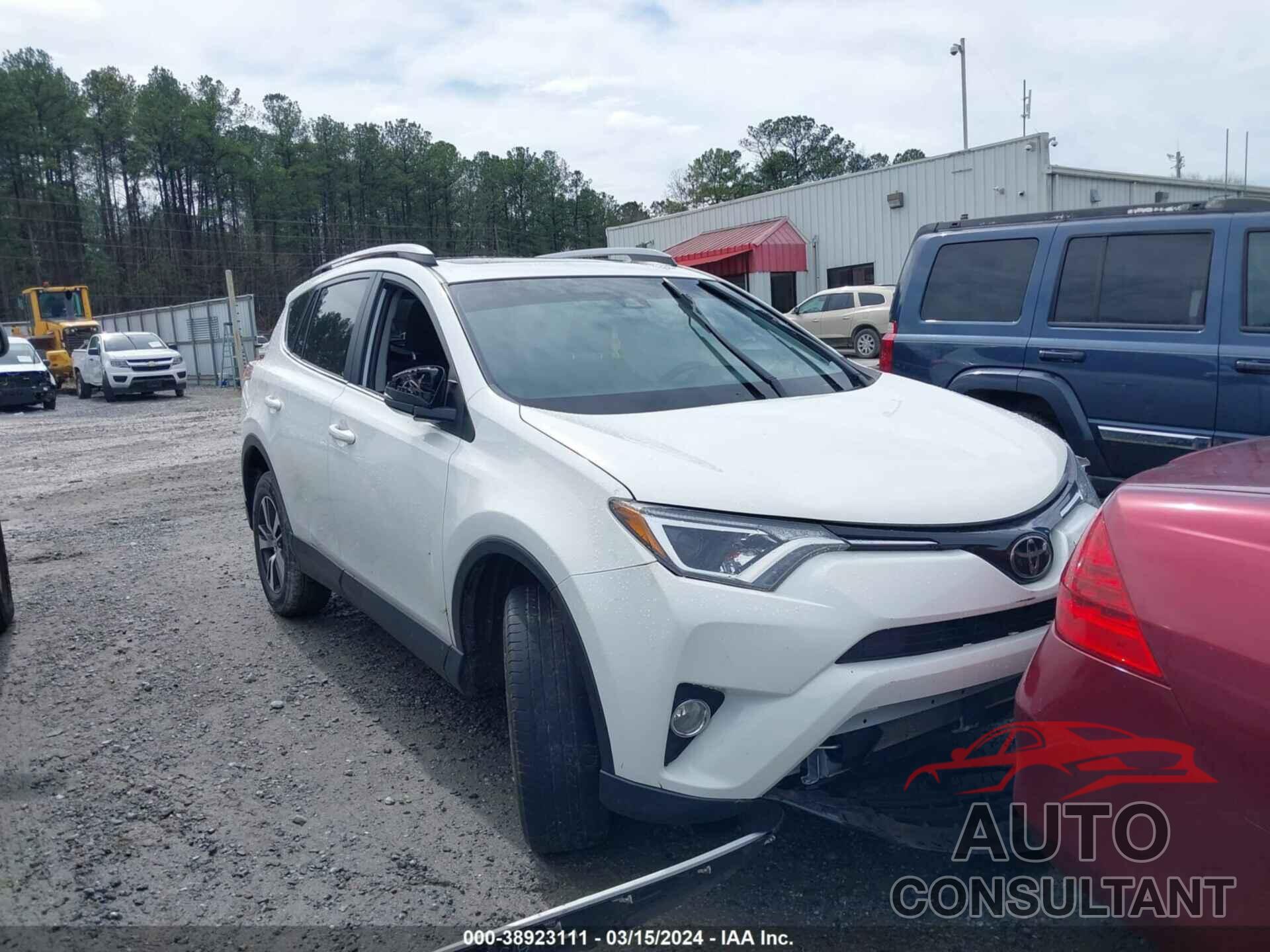 TOYOTA RAV4 2018 - JTMWFREV7JJ151446