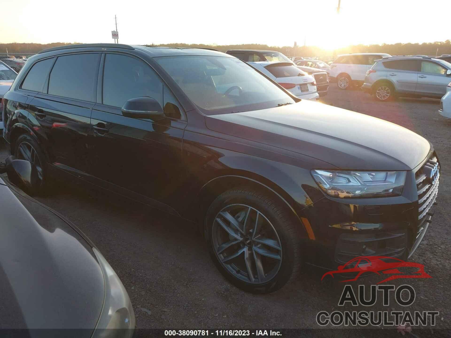 AUDI Q7 2018 - WA1VAAF70JD030391