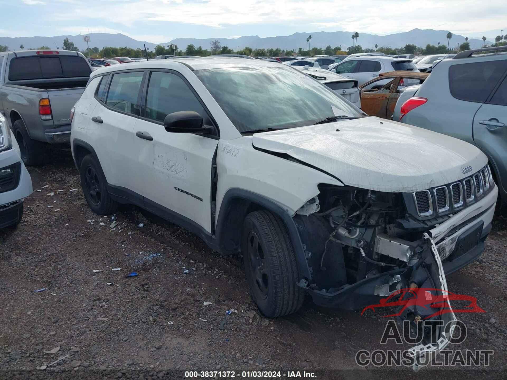 JEEP COMPASS 2018 - 3C4NJCAB9JT263435