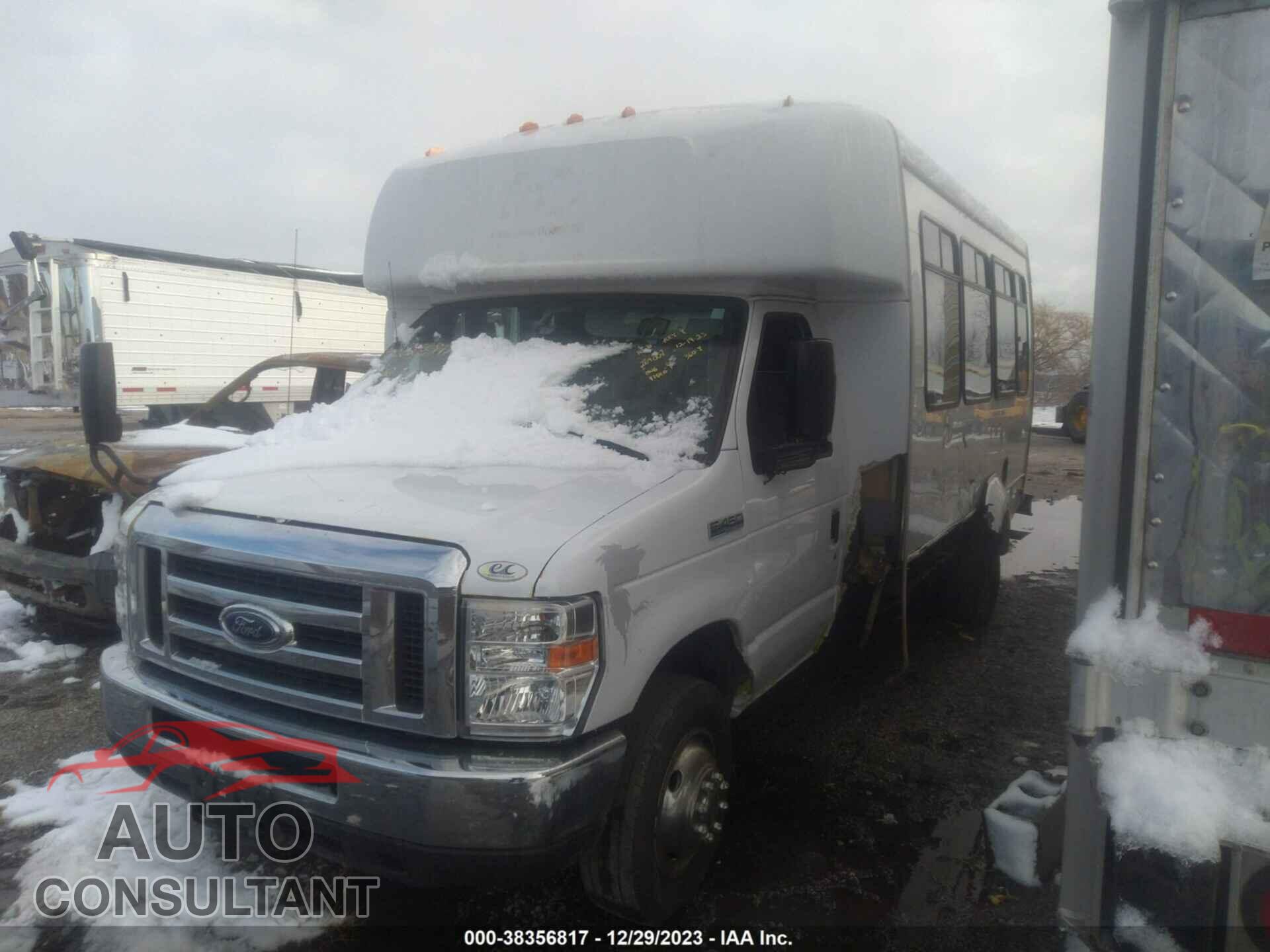 FORD E-450 CUTAWAY 2018 - 1FDFE4FS9JDC04197