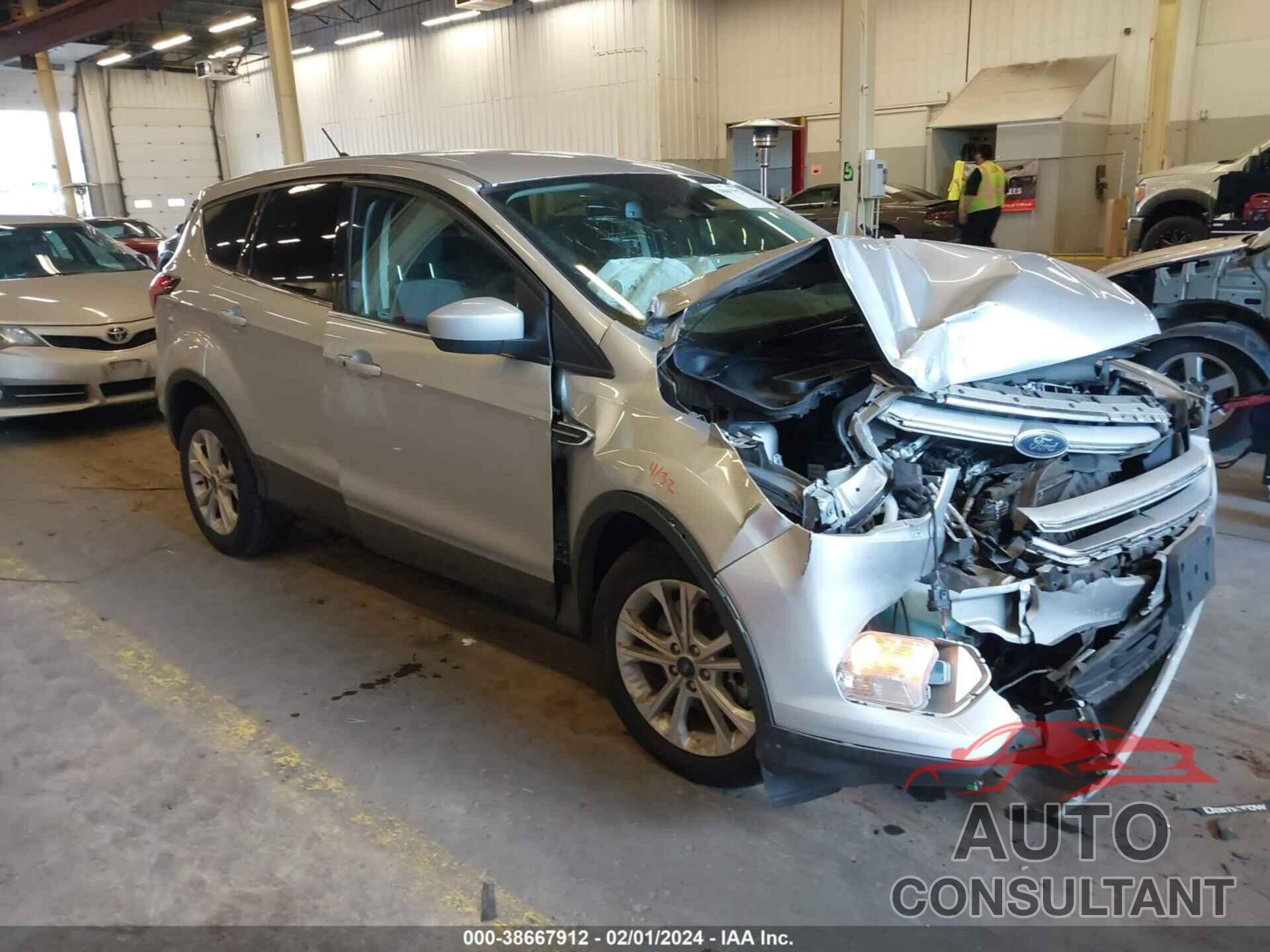 FORD ESCAPE 2019 - 1FMCU9GD9KUB82285