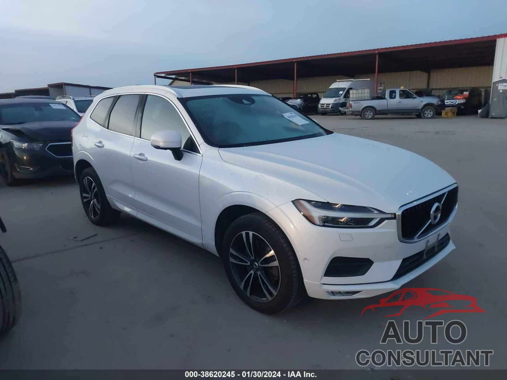 VOLVO XC60 2018 - YV4A22RKXJ1015774