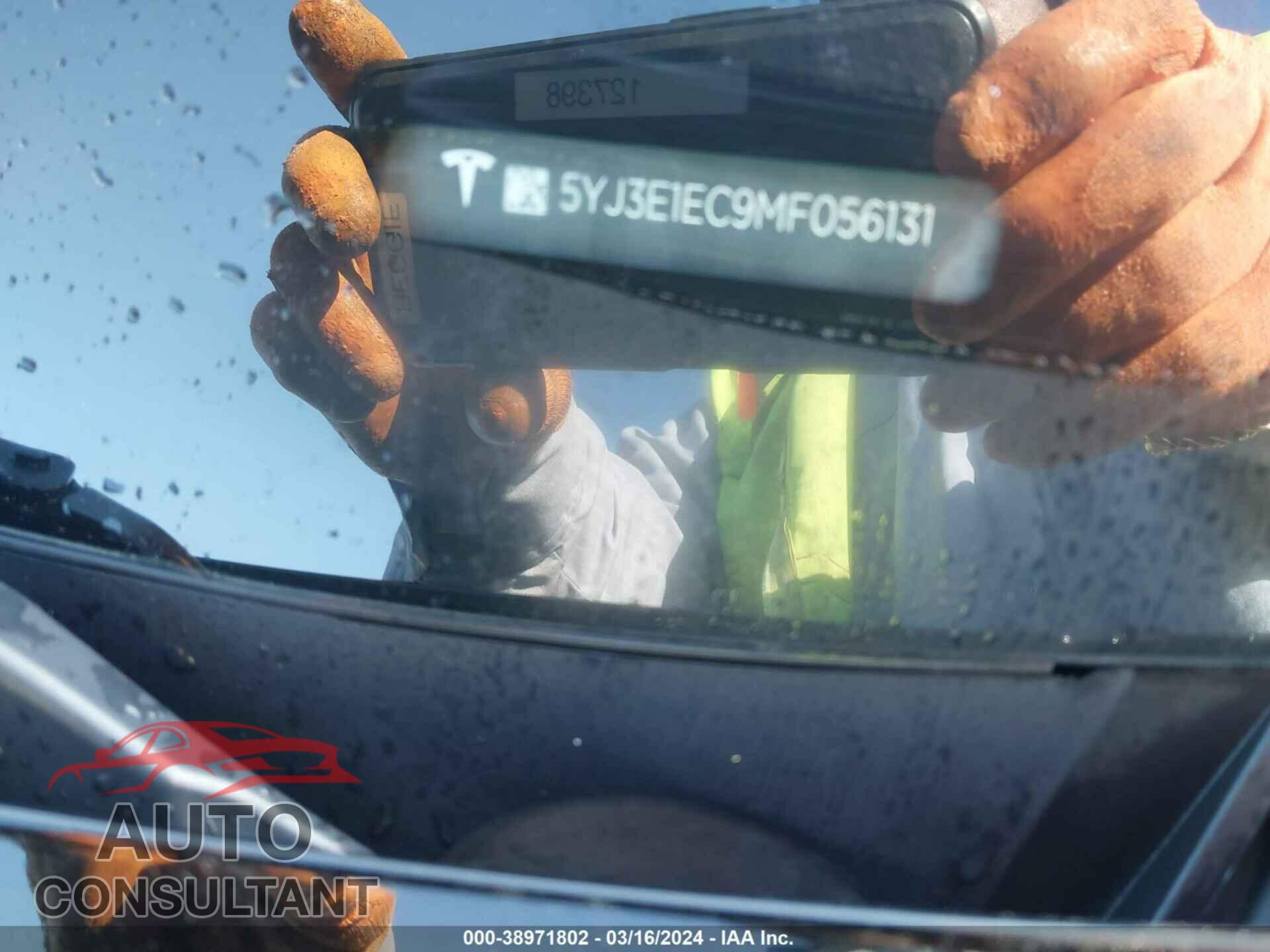 TESLA MODEL 3 2021 - 5YJ3E1EC9MF056131