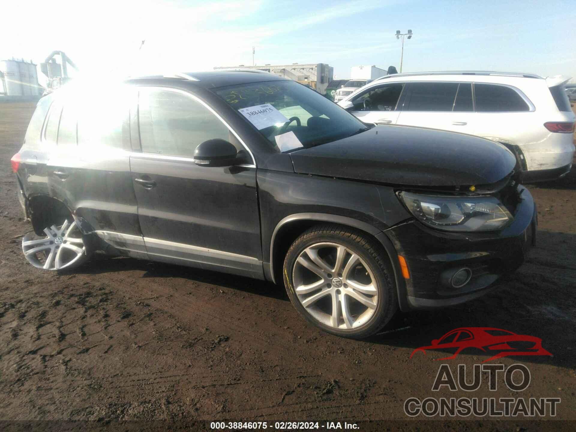 VOLKSWAGEN TIGUAN 2016 - WVGBV7AX4GW606323