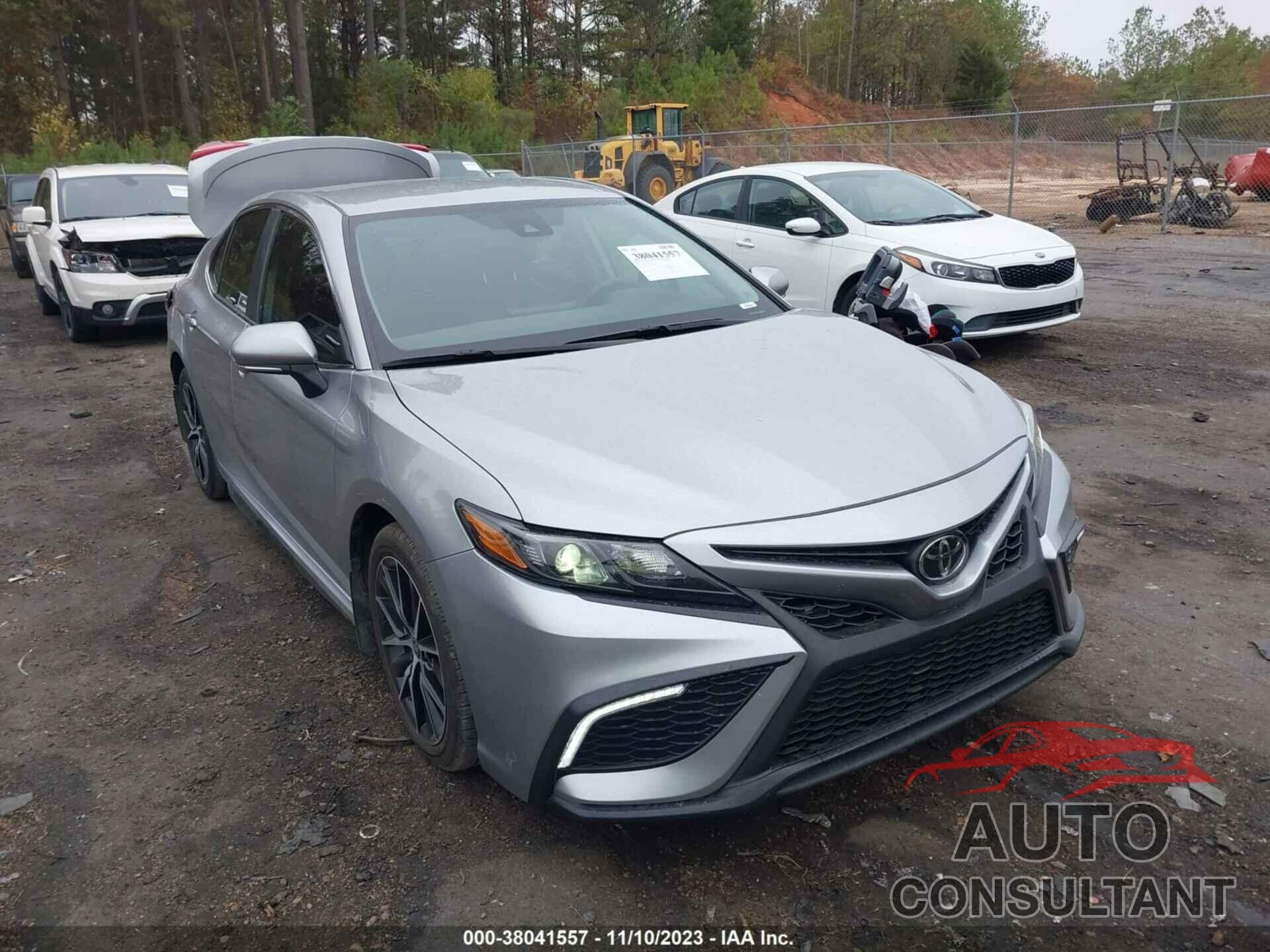 TOYOTA CAMRY 2023 - 4T1G11AK6PU720449