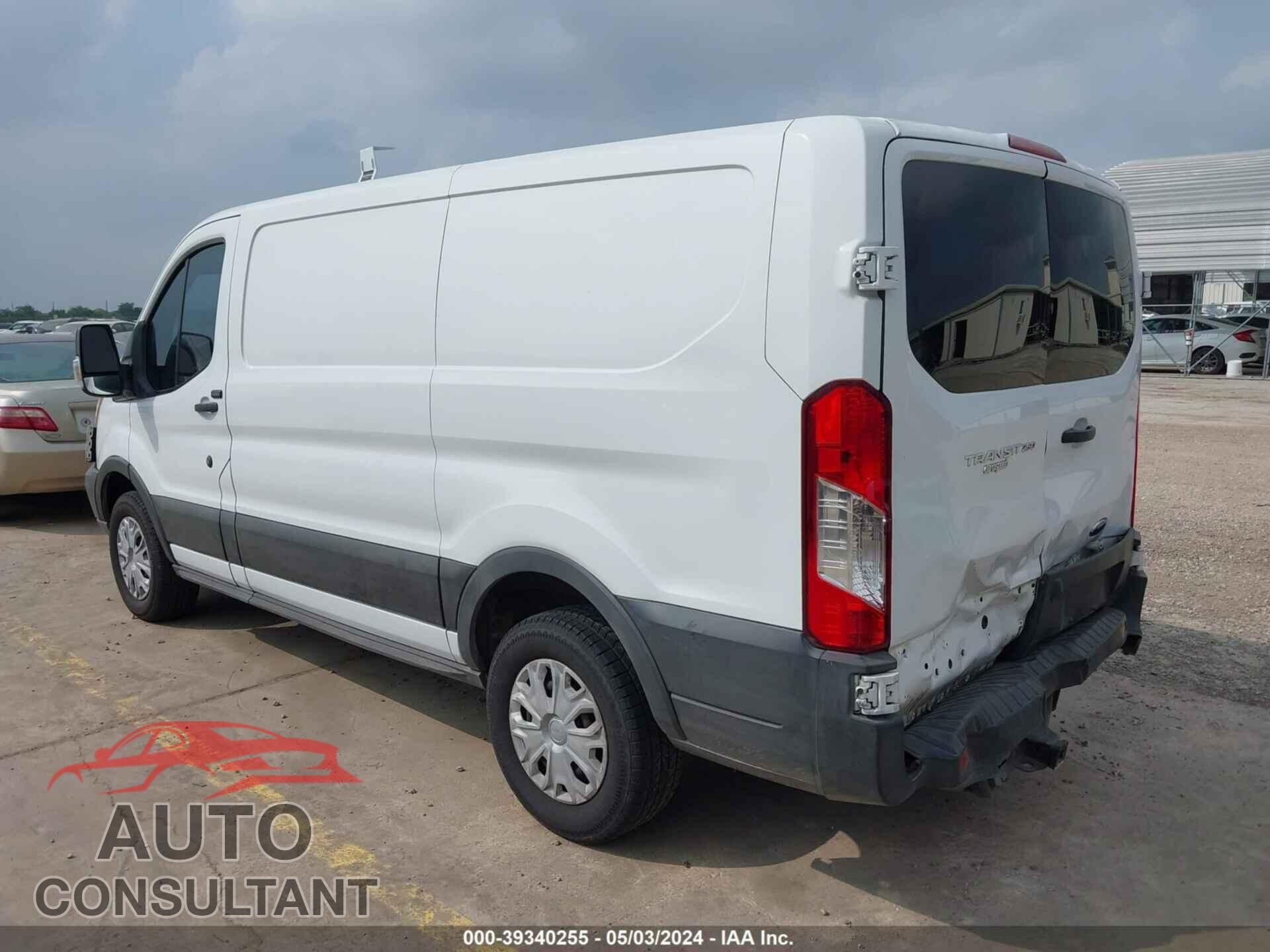 FORD TRANSIT-250 2017 - 1FTYR1ZM1HKA67775
