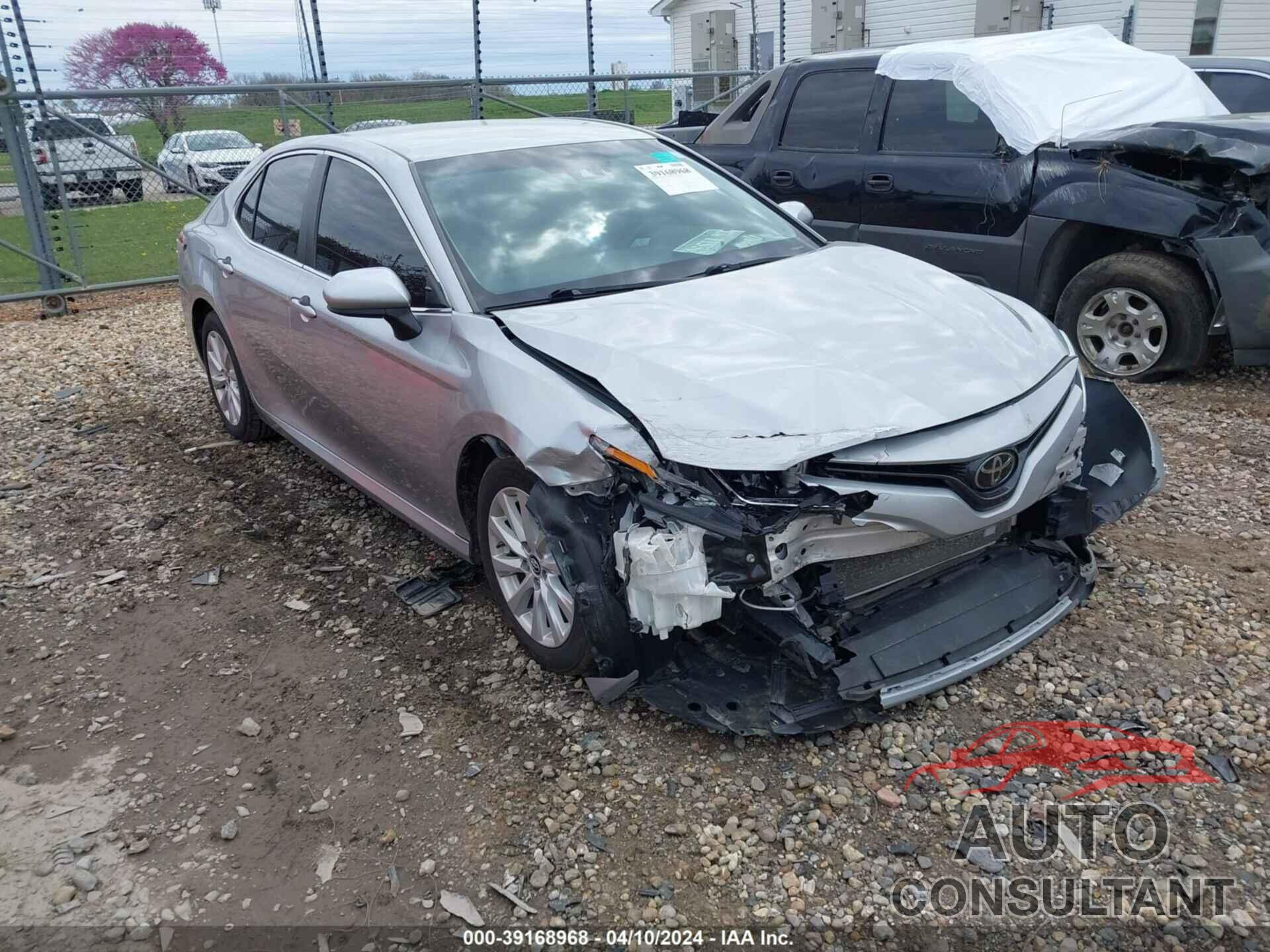 TOYOTA CAMRY 2018 - 4T1B11HKXJU608227