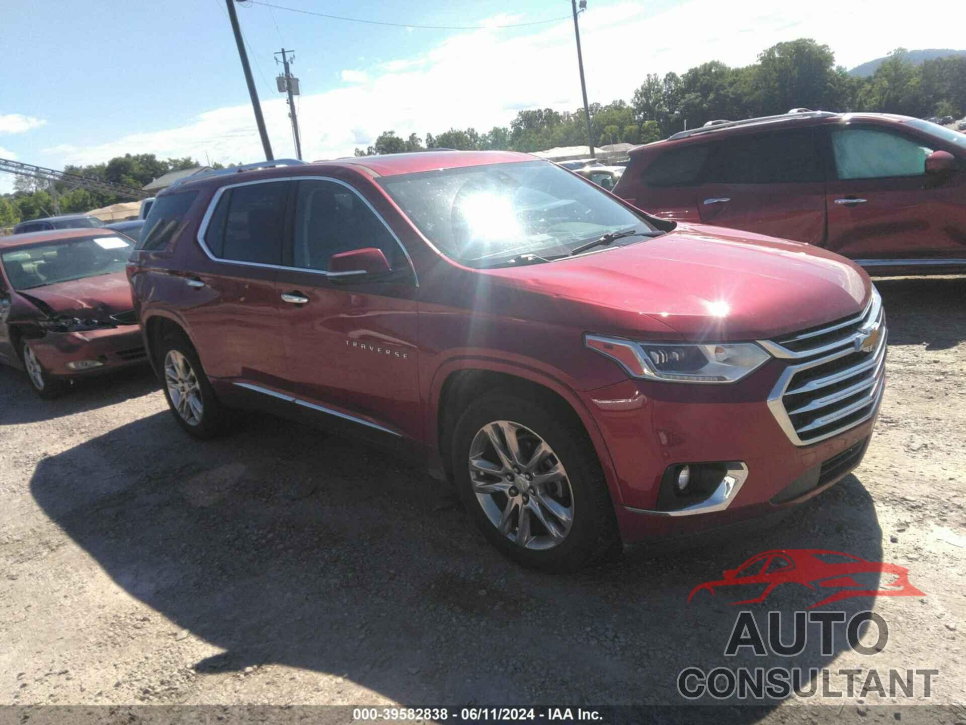 CHEVROLET TRAVERSE 2018 - 1GNEVKKW1JJ210582