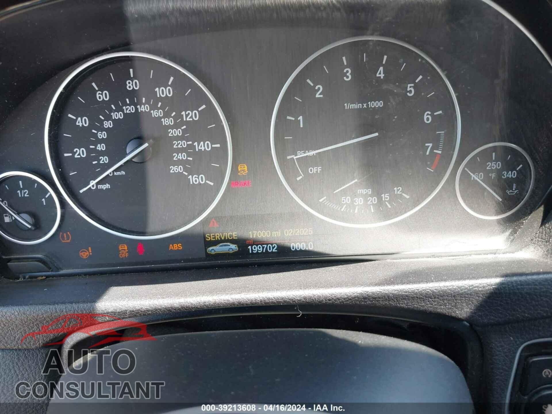 BMW 320 2016 - WBA8A9C54GK618851