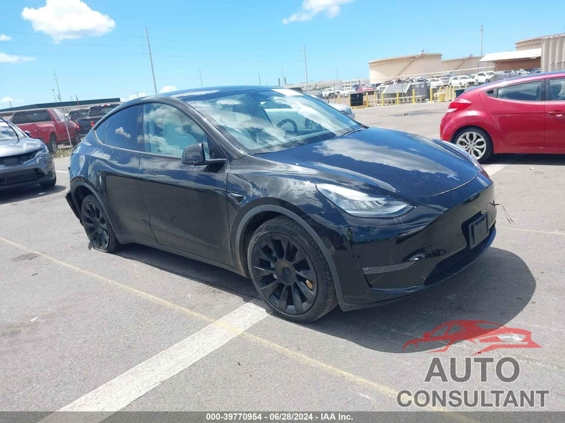 TESLA MODEL Y 2020 - 5YJYGDEE3LF039505