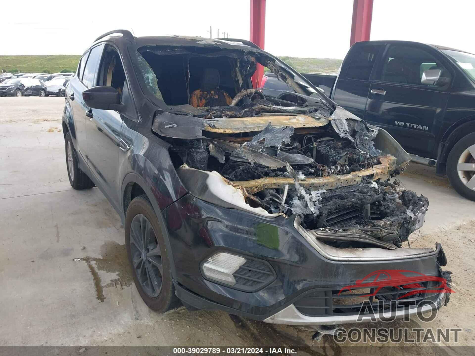 FORD ESCAPE 2018 - 1FMCU0GD3JUC77029