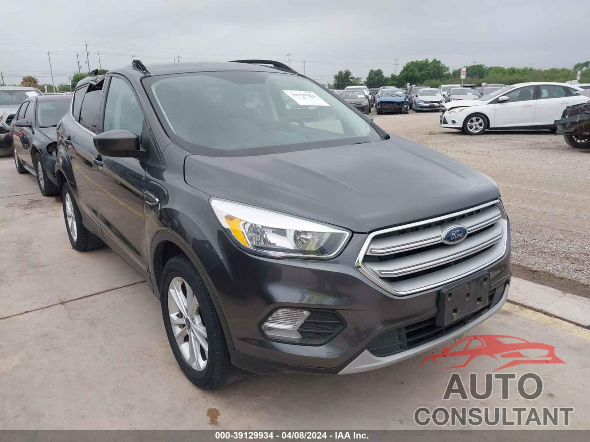 FORD ESCAPE 2018 - 1FMCU0G97JUC63694