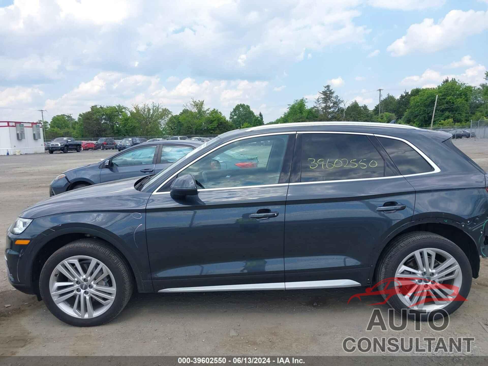 AUDI Q5 2018 - WA1BNAFY6J2038992