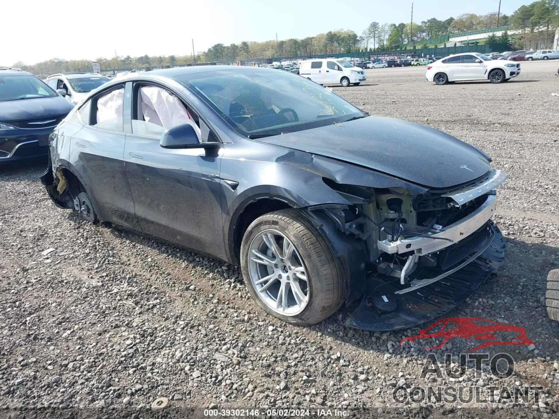 TESLA MODEL Y 2024 - 7SAYGDEE8RA244178