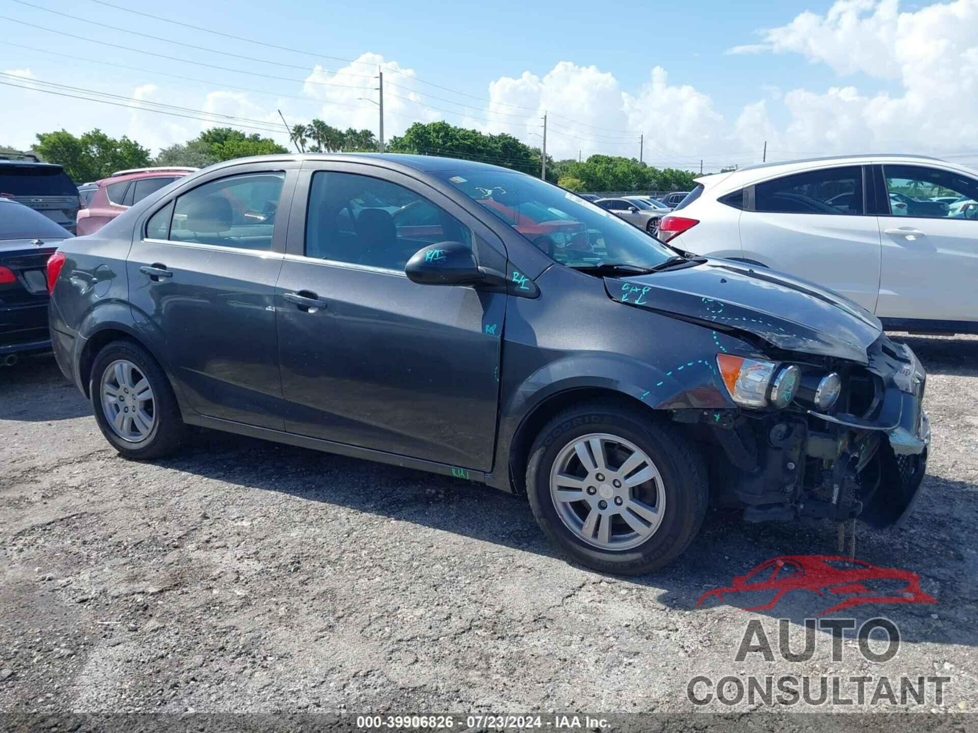 CHEVROLET SONIC 2016 - 1G1JC5SH1G4170844