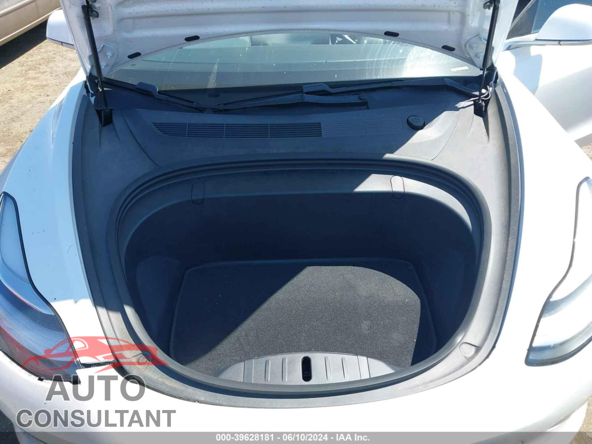 TESLA MODEL 3 2018 - 5YJ3E1EB0JF135660