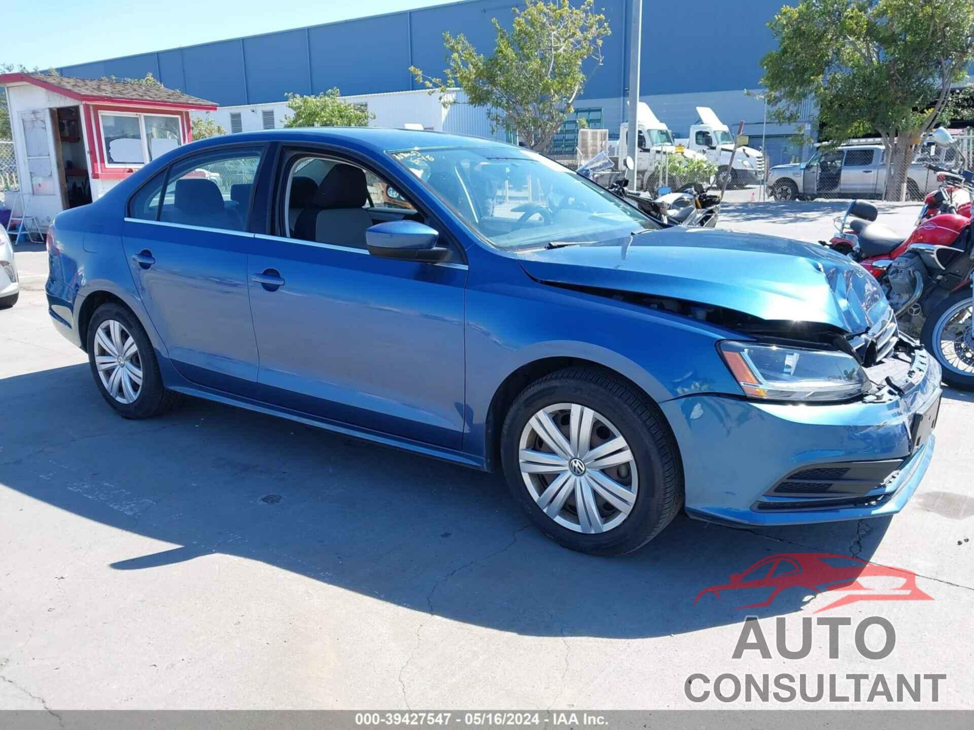 VOLKSWAGEN JETTA 2017 - 3VW2B7AJ0HM386931