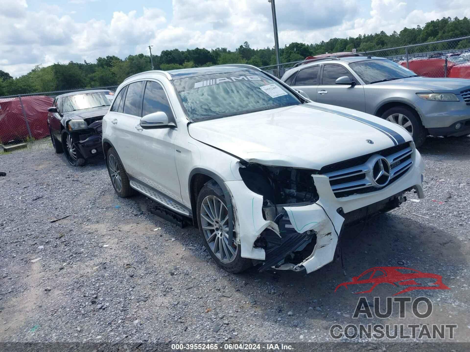 MERCEDES-BENZ GLC 300 2018 - WDC0G4KB0JV111969