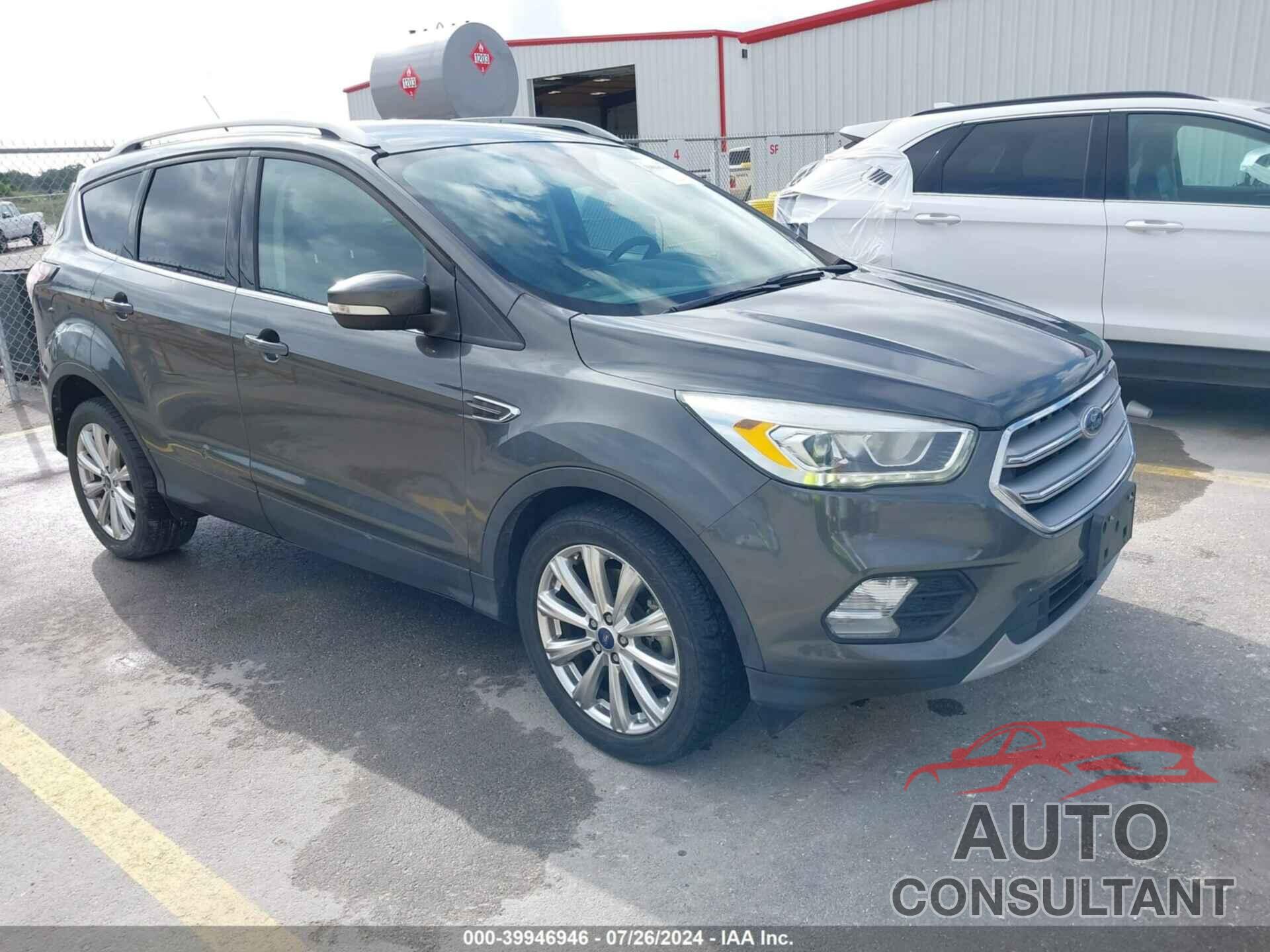 FORD ESCAPE 2017 - 1FMCU0J98HUA64429