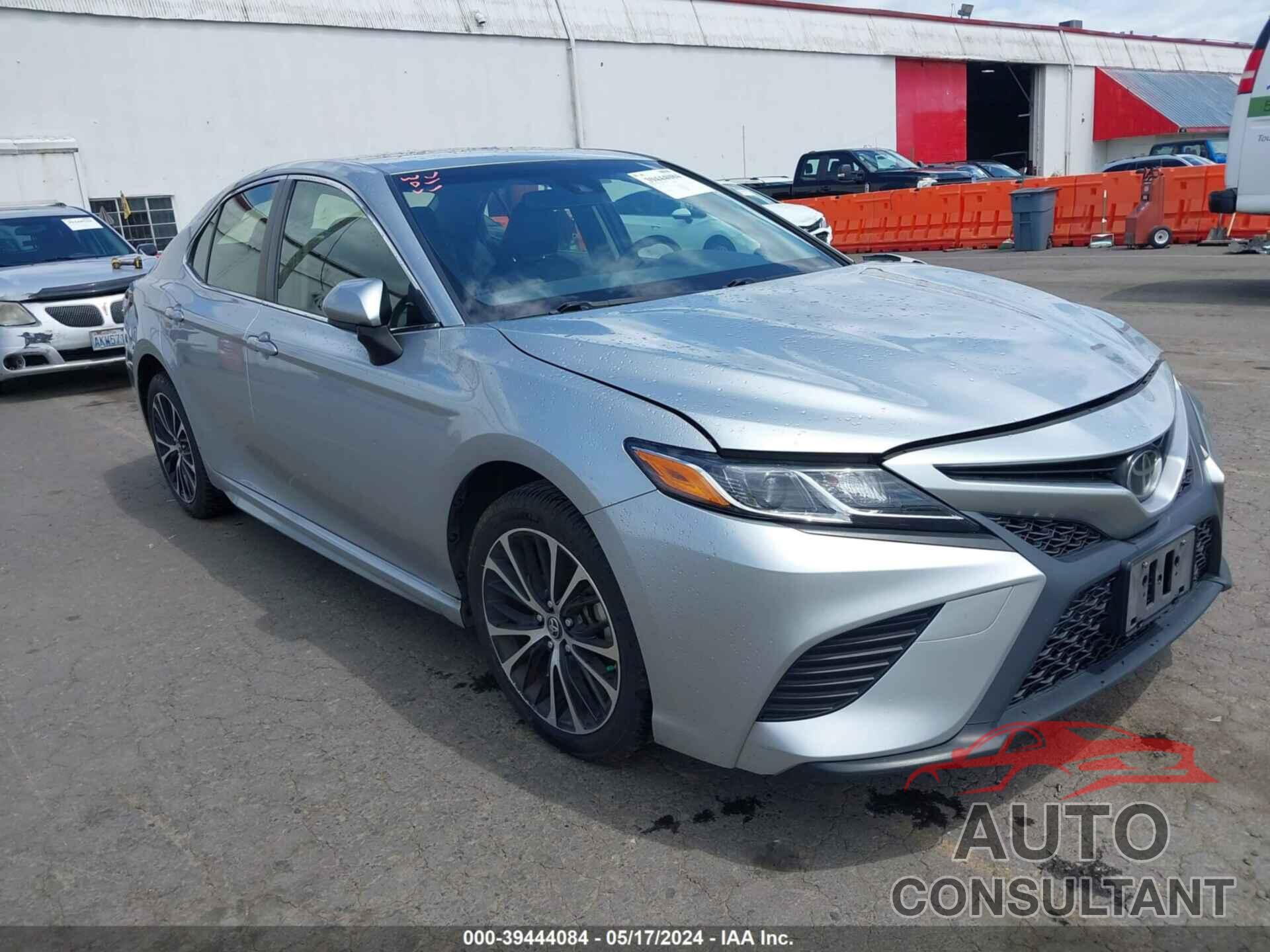 TOYOTA CAMRY 2018 - JTNB11HK7J3015754