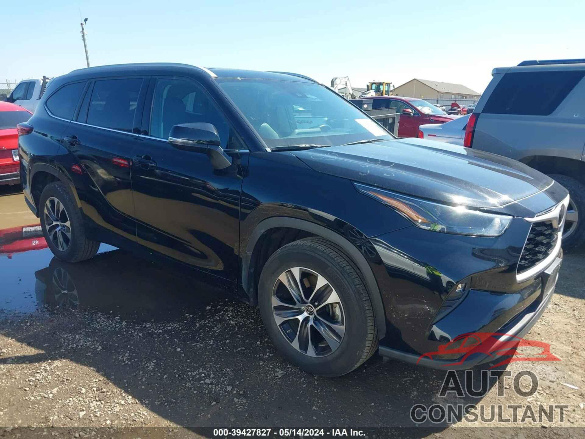 TOYOTA HIGHLANDER 2022 - 5TDGZRAH6NS554516