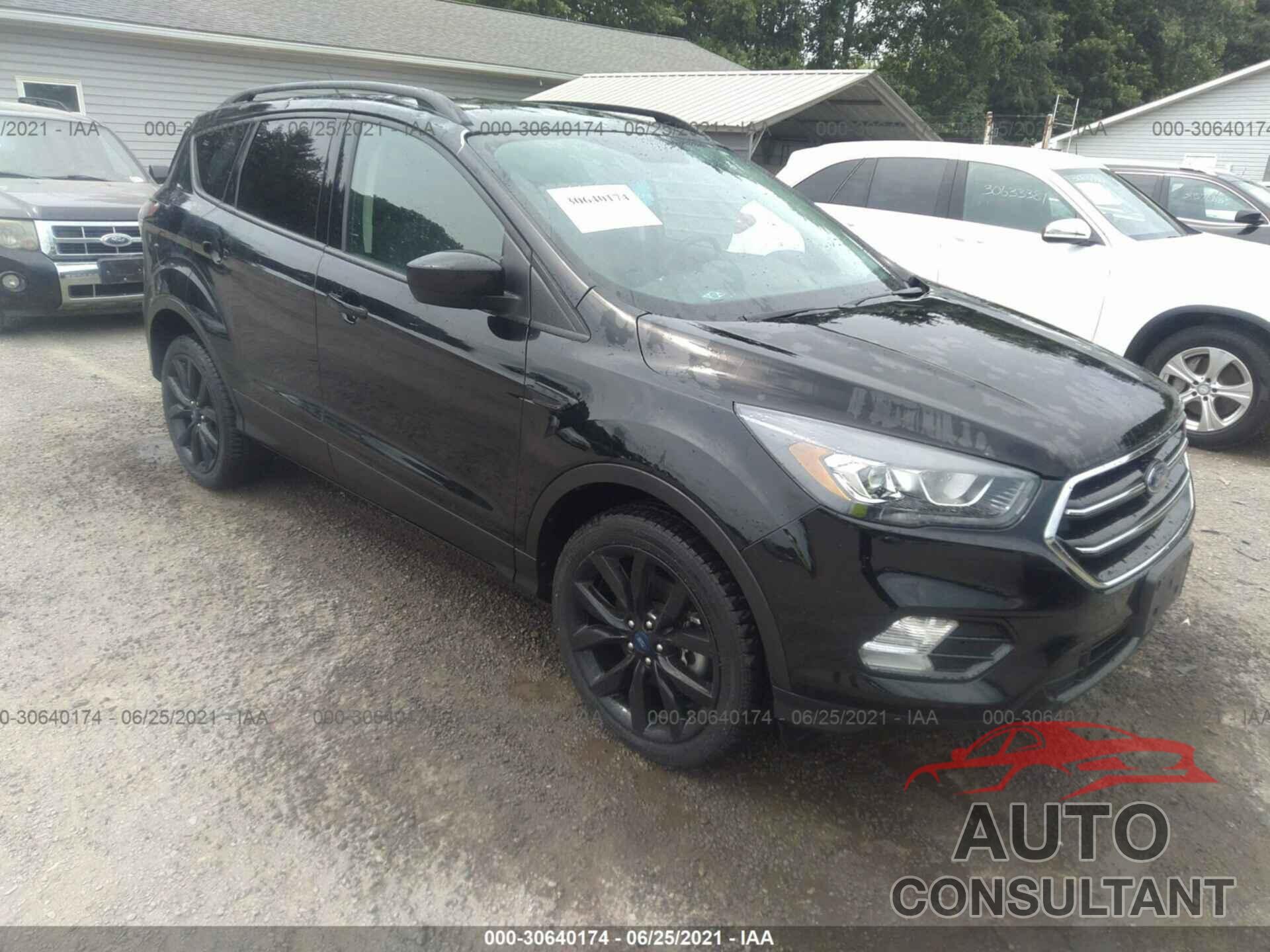 FORD ESCAPE 2017 - 1FMCU9GD3HUE04005