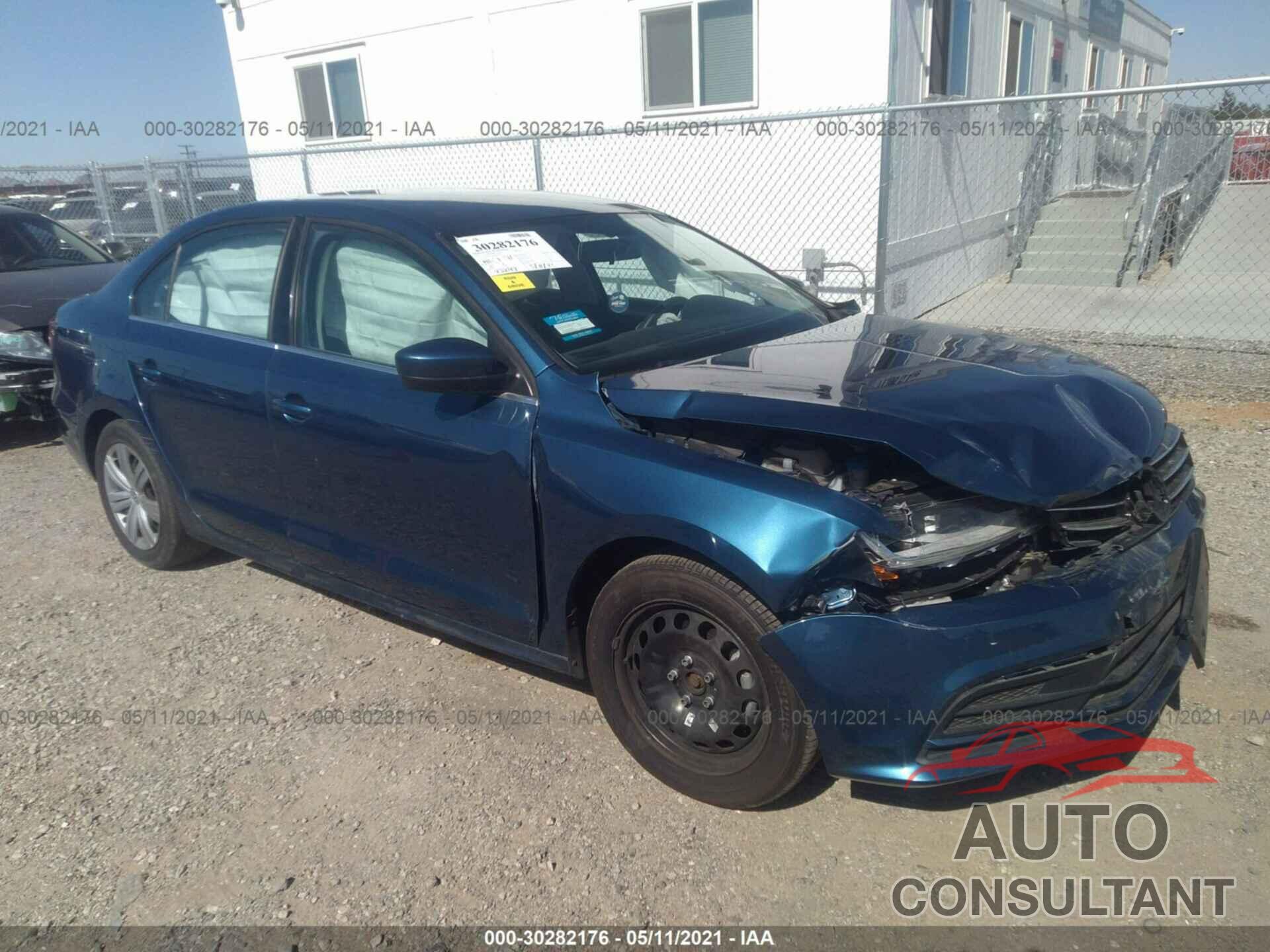 VOLKSWAGEN JETTA 2017 - 3VW2B7AJXHM354648