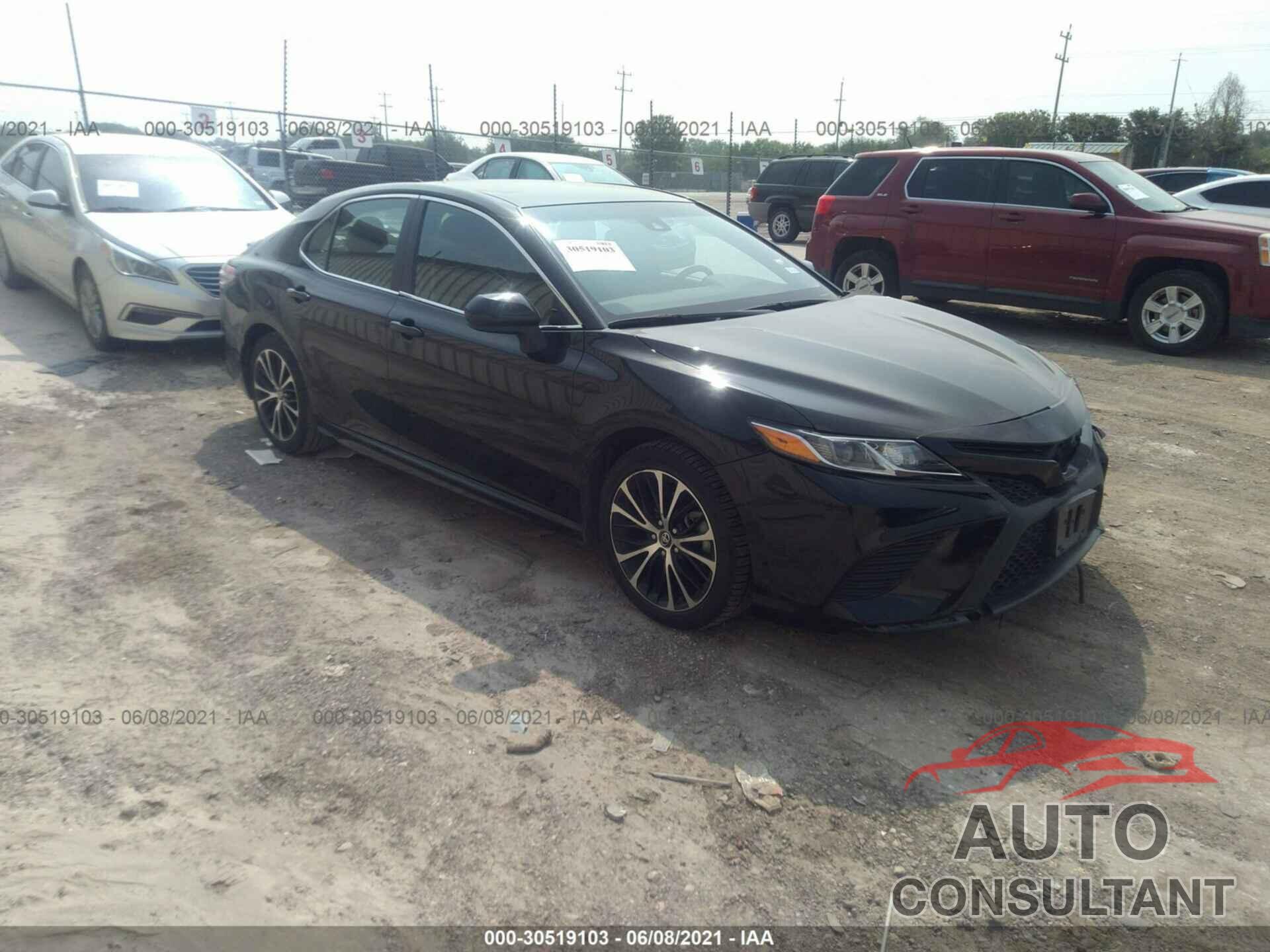 TOYOTA CAMRY 2020 - 4T1G11AK2LU920903