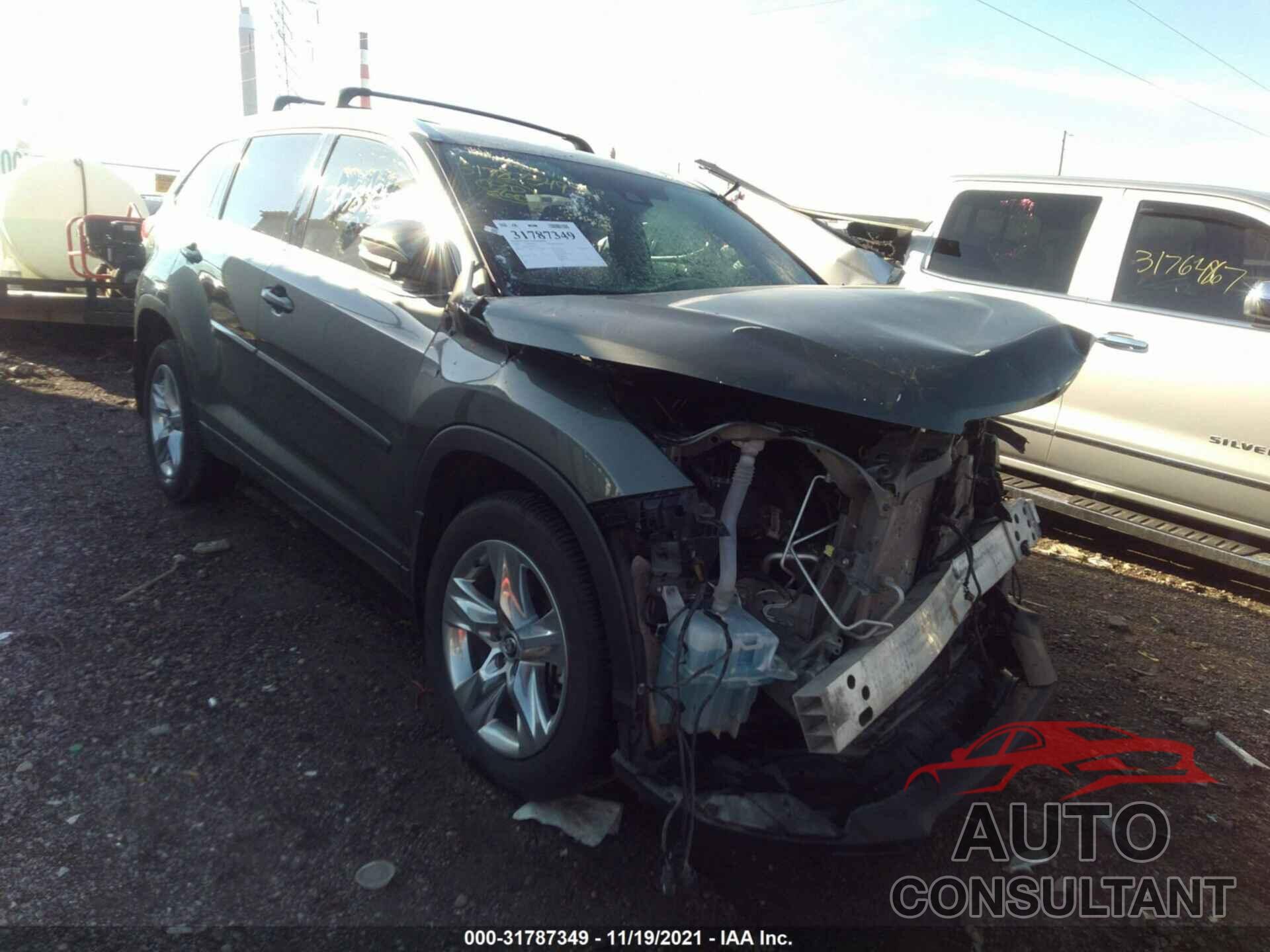 TOYOTA HIGHLANDER 2018 - 5TDDZRFH7JS862106