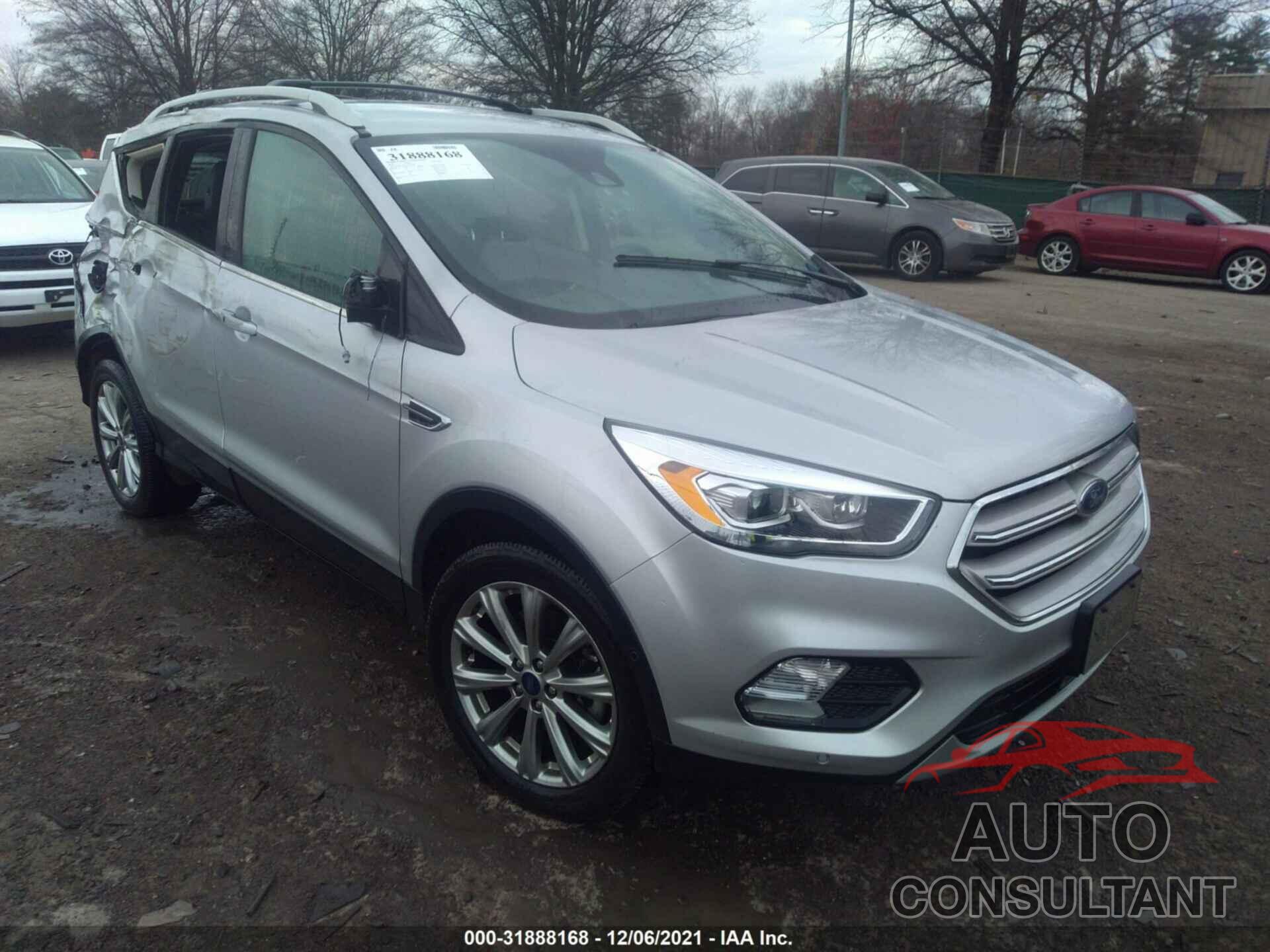 FORD ESCAPE 2018 - 1FMCU9J92JUD01071
