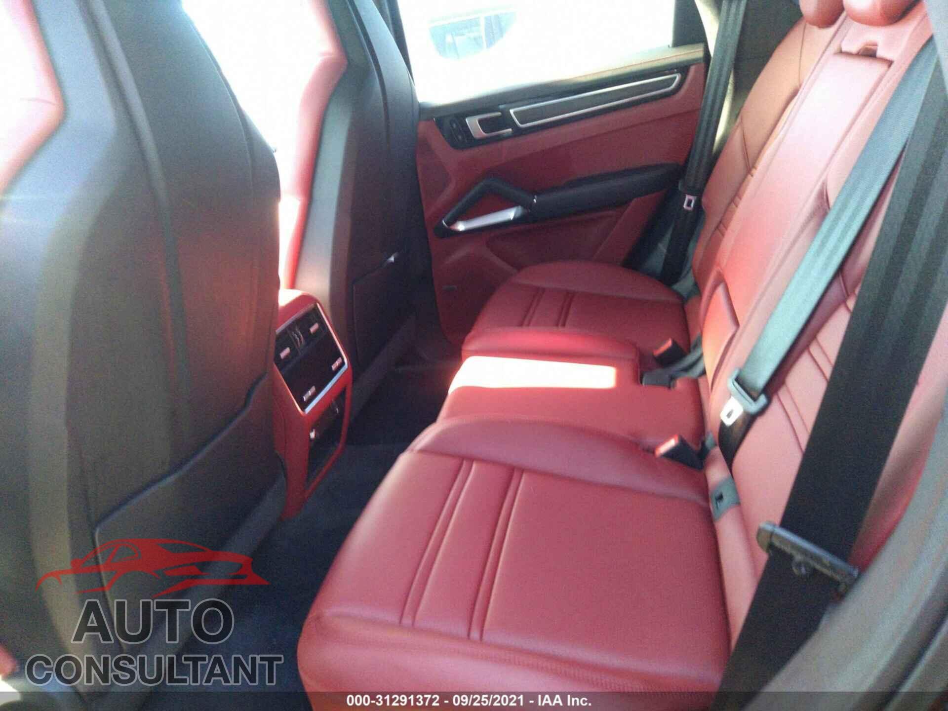 PORSCHE CAYENNE 2021 - WP1AF2AY3MDA36068