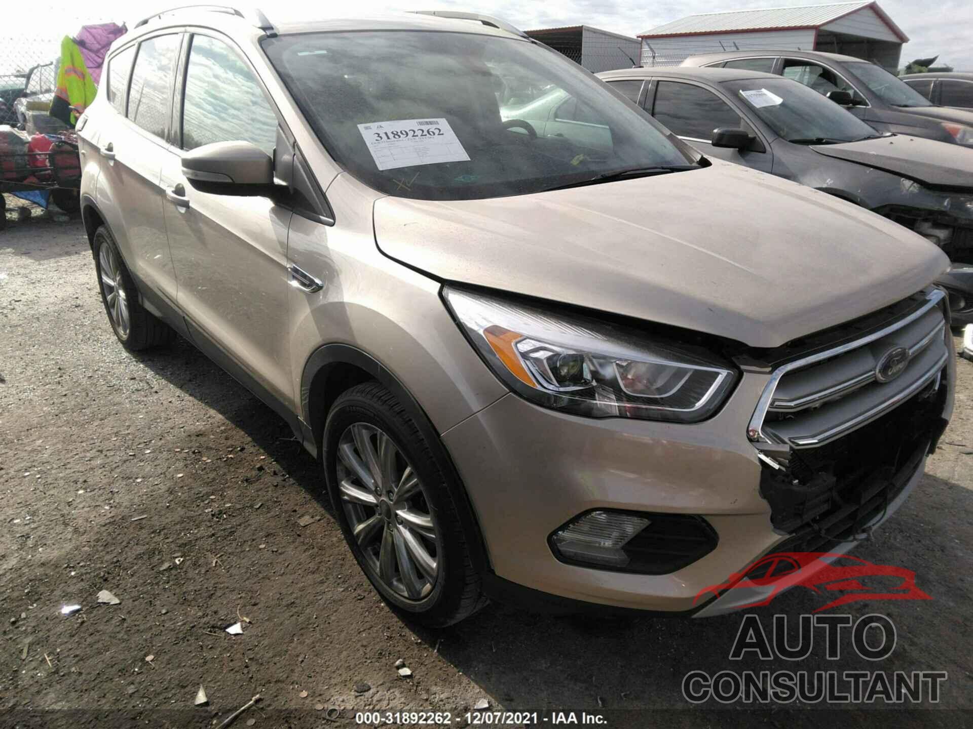 FORD ESCAPE 2017 - 1FMCU0JD6HUE30456