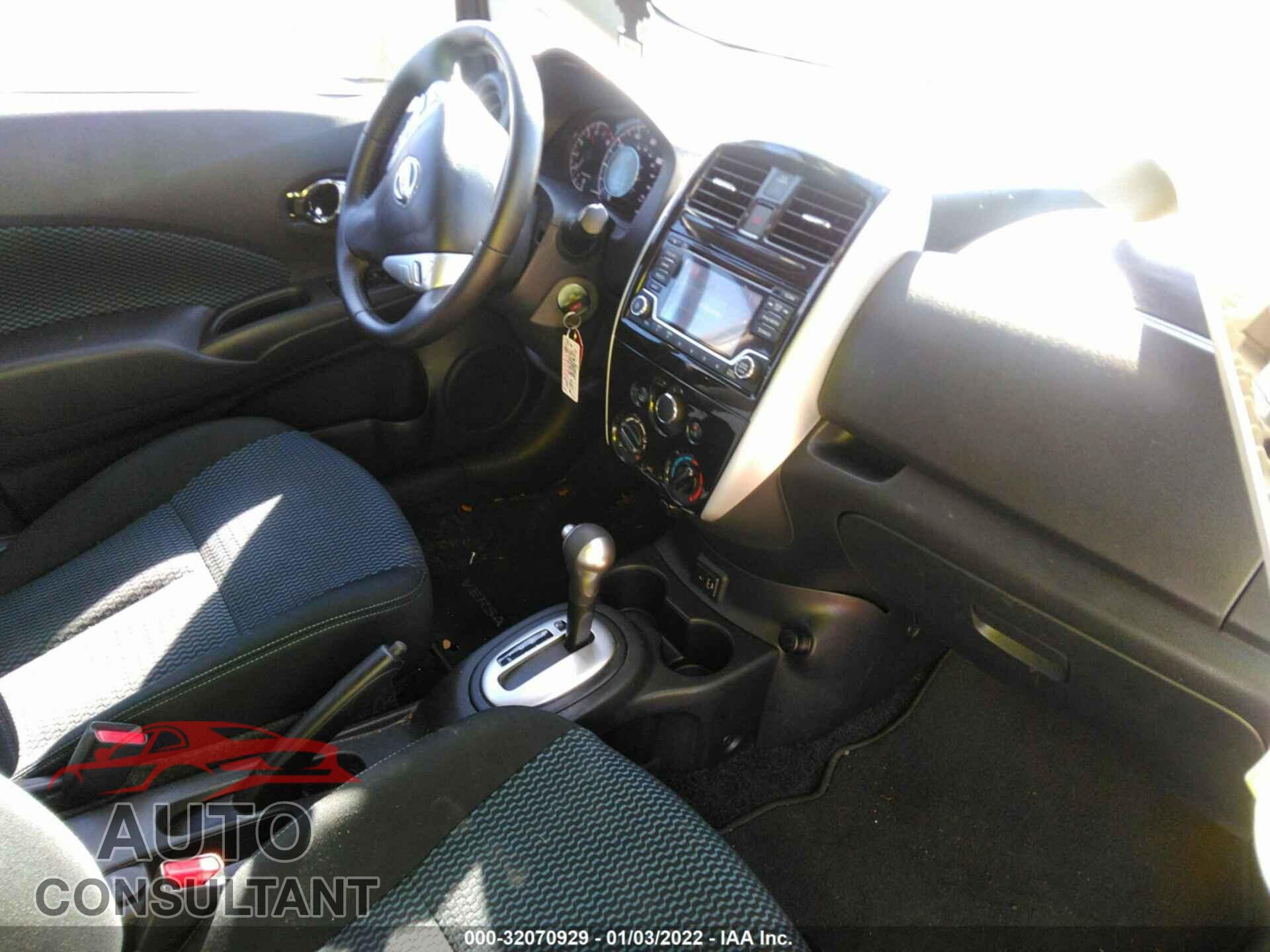 NISSAN VERSA NOTE 2017 - 3N1CE2CP5HL379128