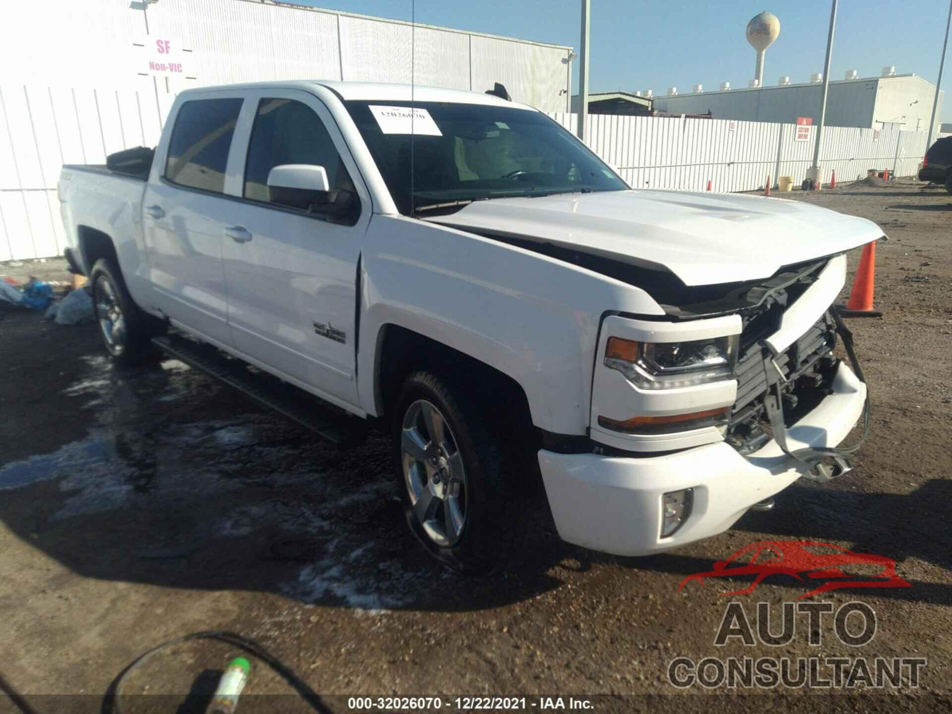 CHEVROLET SILVERADO 1500 2018 - 3GCUKREC8JG566875