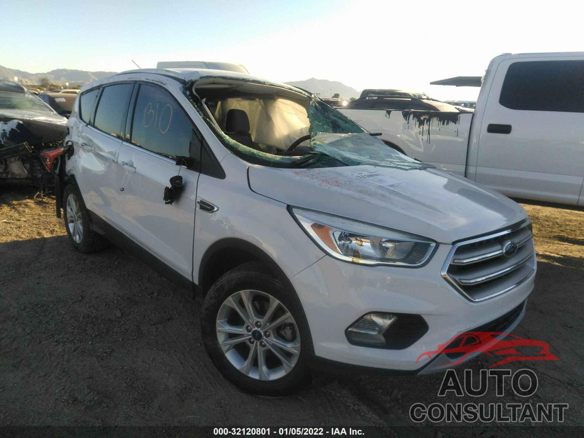FORD ESCAPE 2017 - 1FMCU0GD9HUC38715
