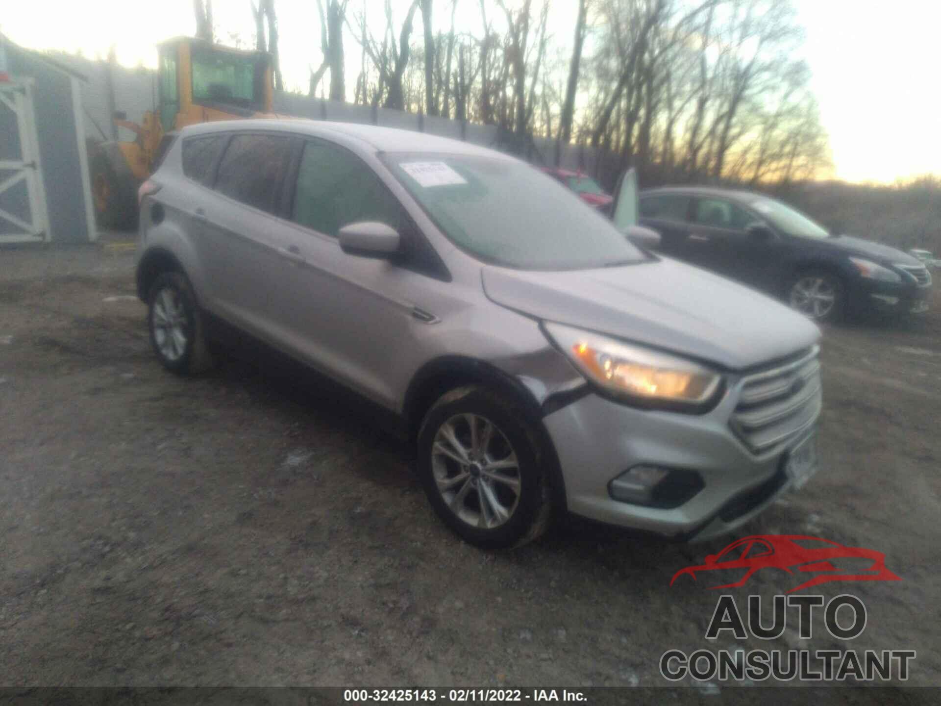 FORD ESCAPE 2017 - 1FMCU9GD3HUE49591
