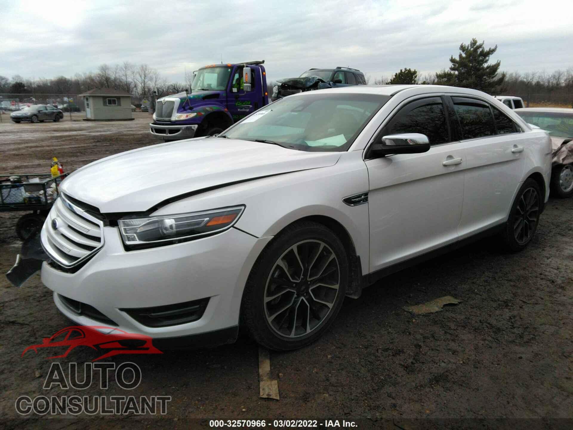 FORD TAURUS 2019 - 1FAHP2J87KG116536