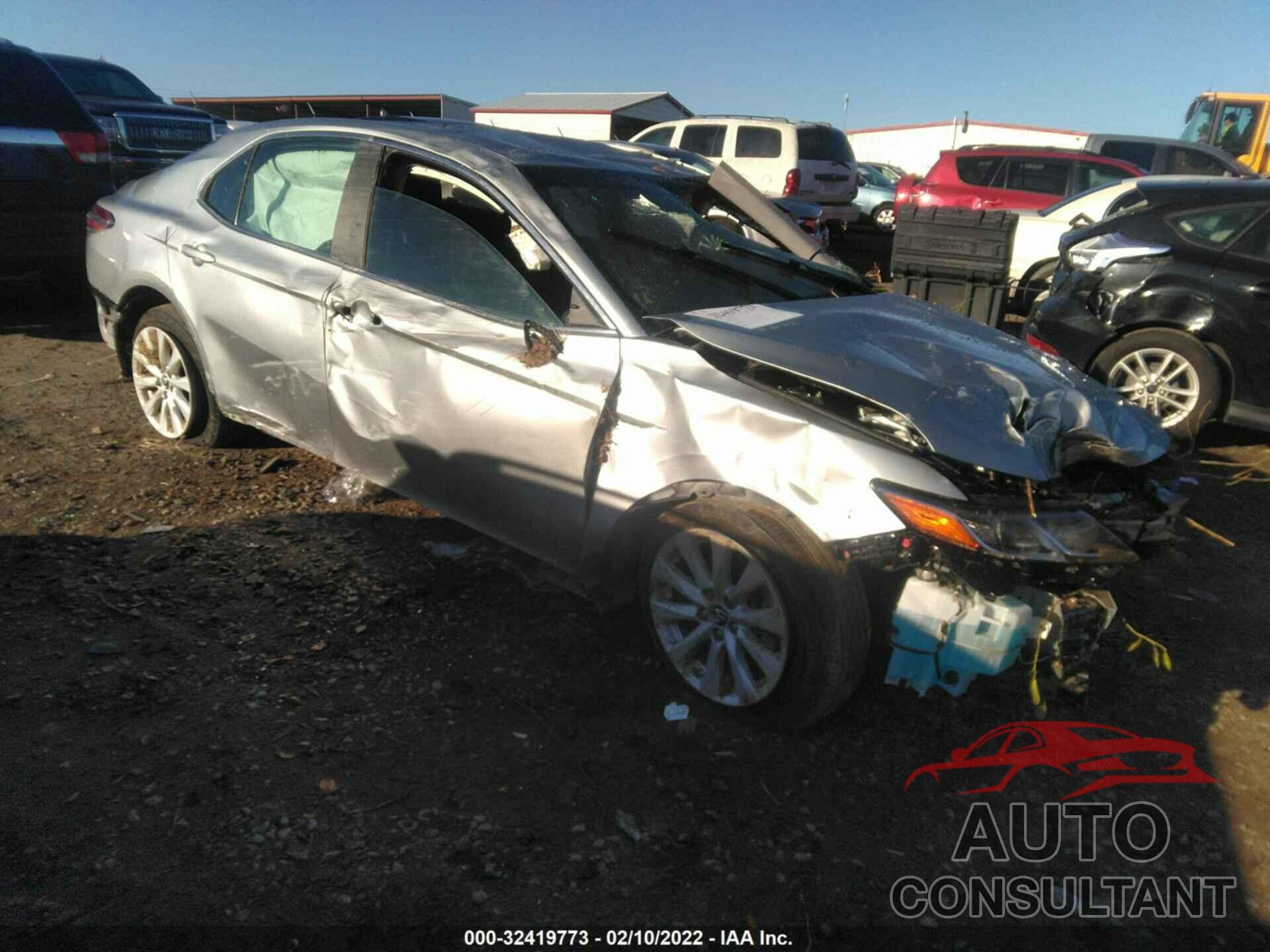 TOYOTA CAMRY 2018 - 4T1B11HK9JU045977
