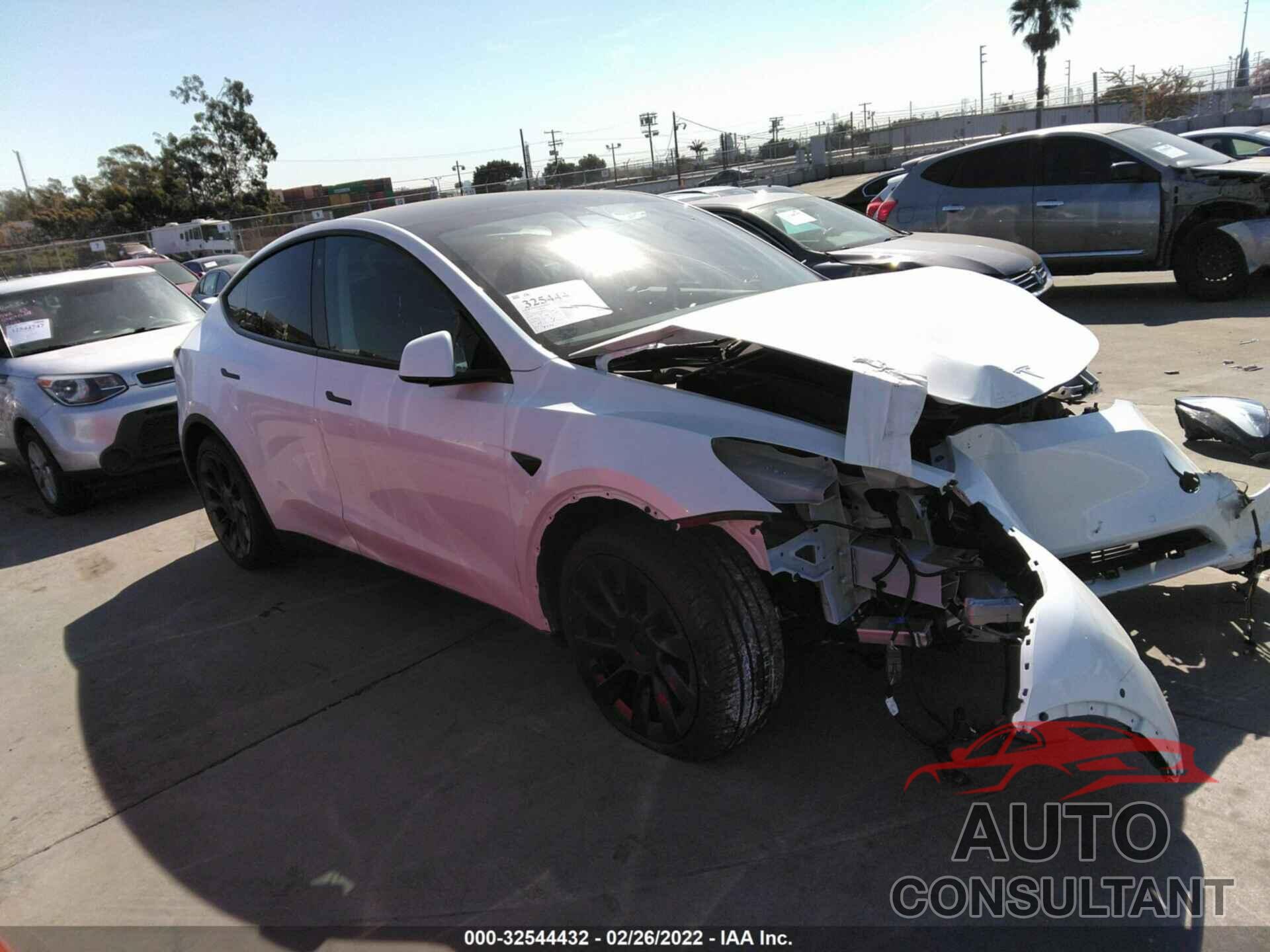 TESLA MODEL Y 2021 - 5YJYGAEE1MF214141