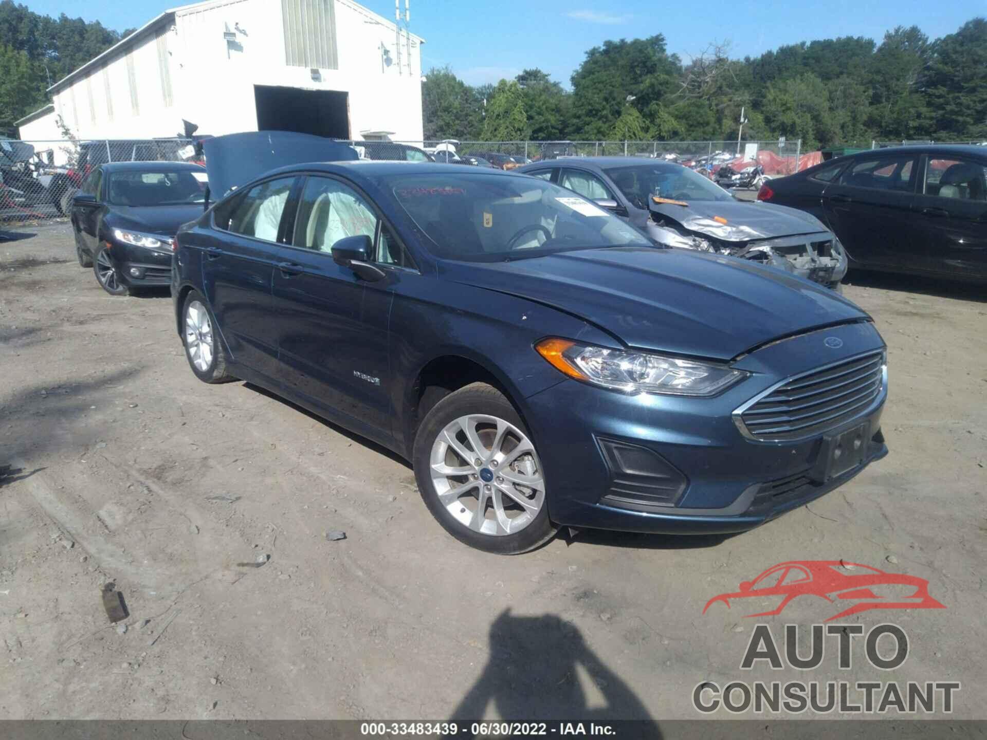 FORD FUSION HYBRID 2019 - 3FA6P0LU0KR157816